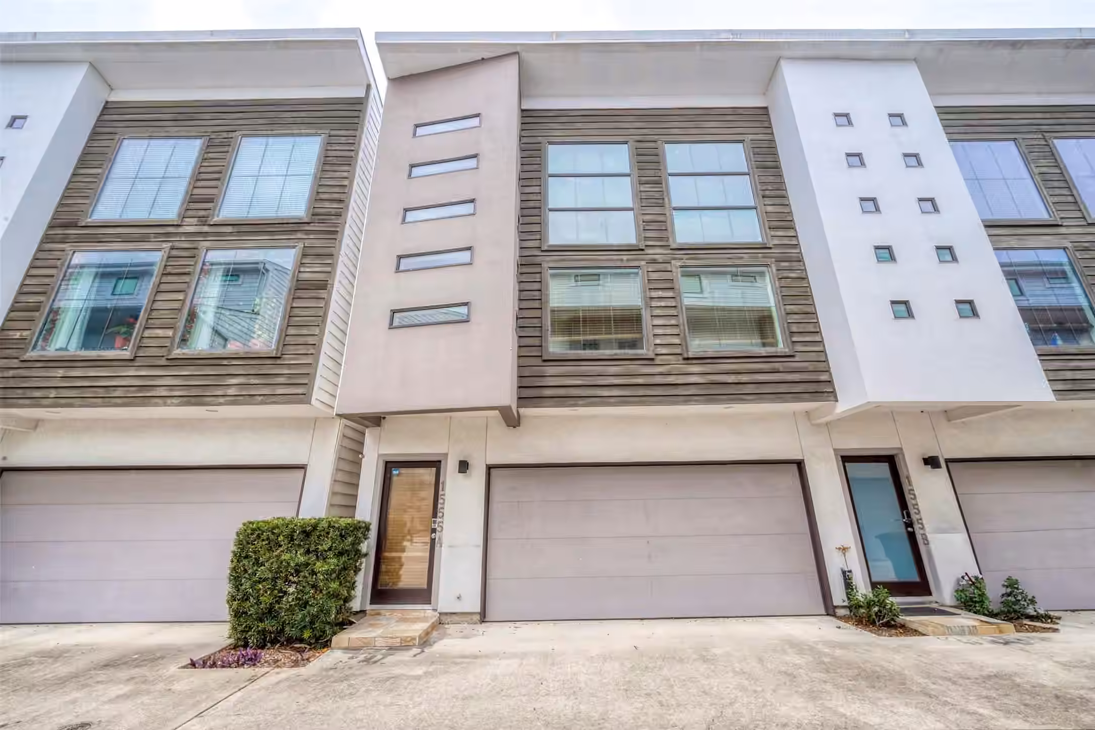 Photo of 1555 Birdsall Street A, Houston, TX