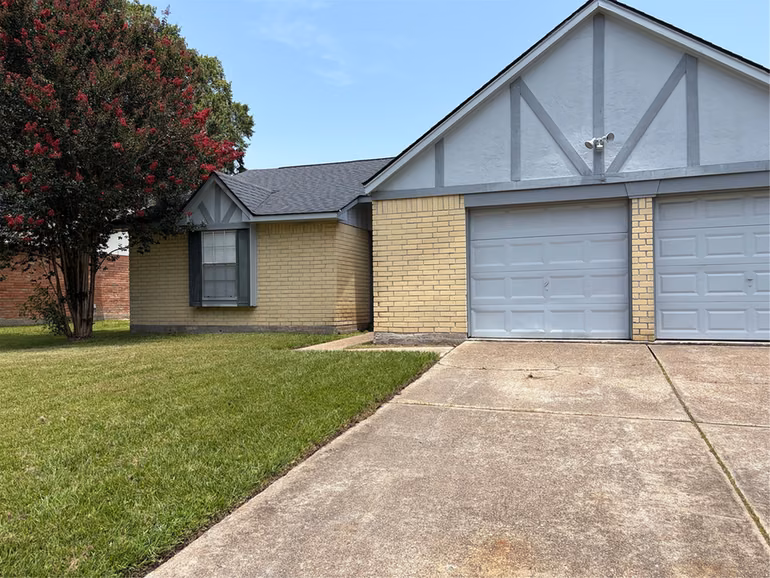 Photo 3 of 5827 Skewen Street, Humble, TX