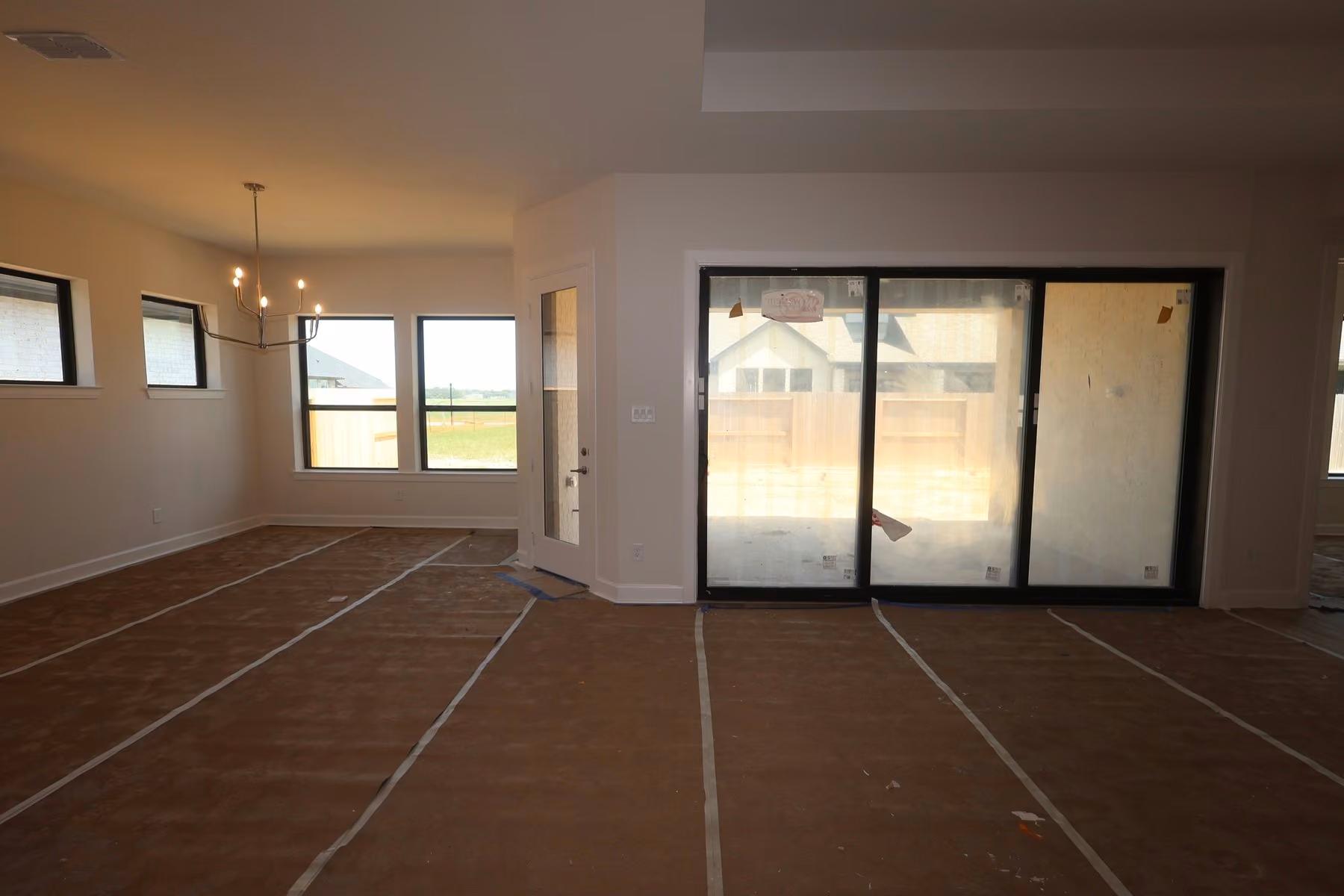 Photo 5 of 12130 Jacob Lane, Mont Belvieu, TX