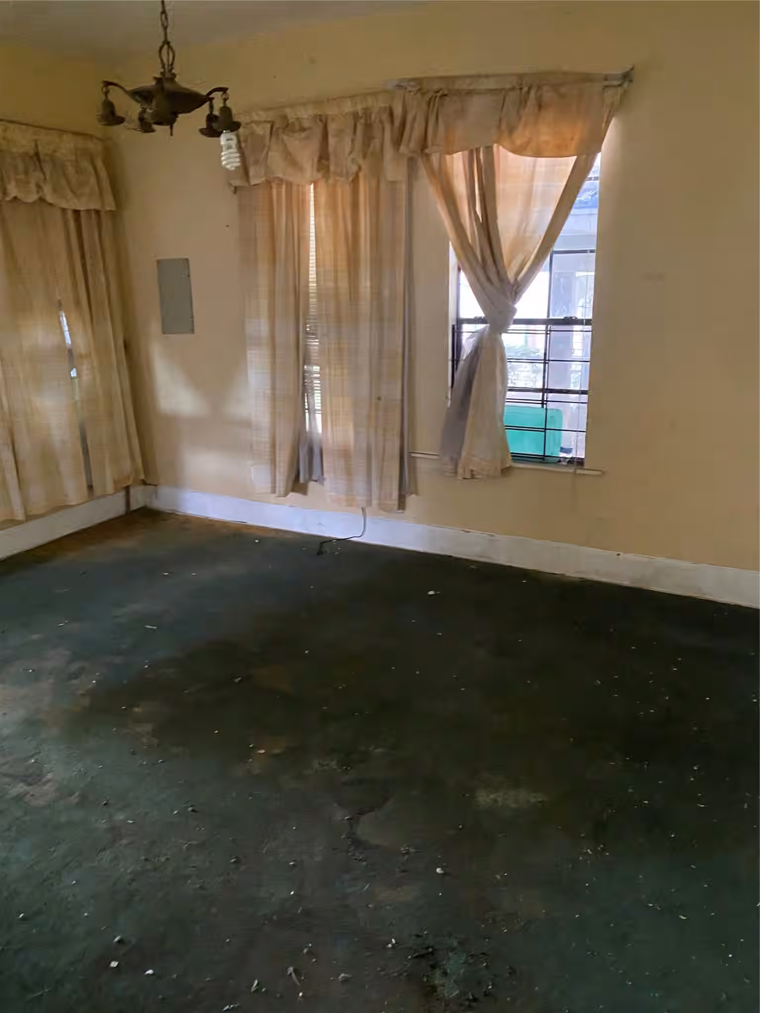 Photo 2 of 2214 Lee Street, Houston, TX