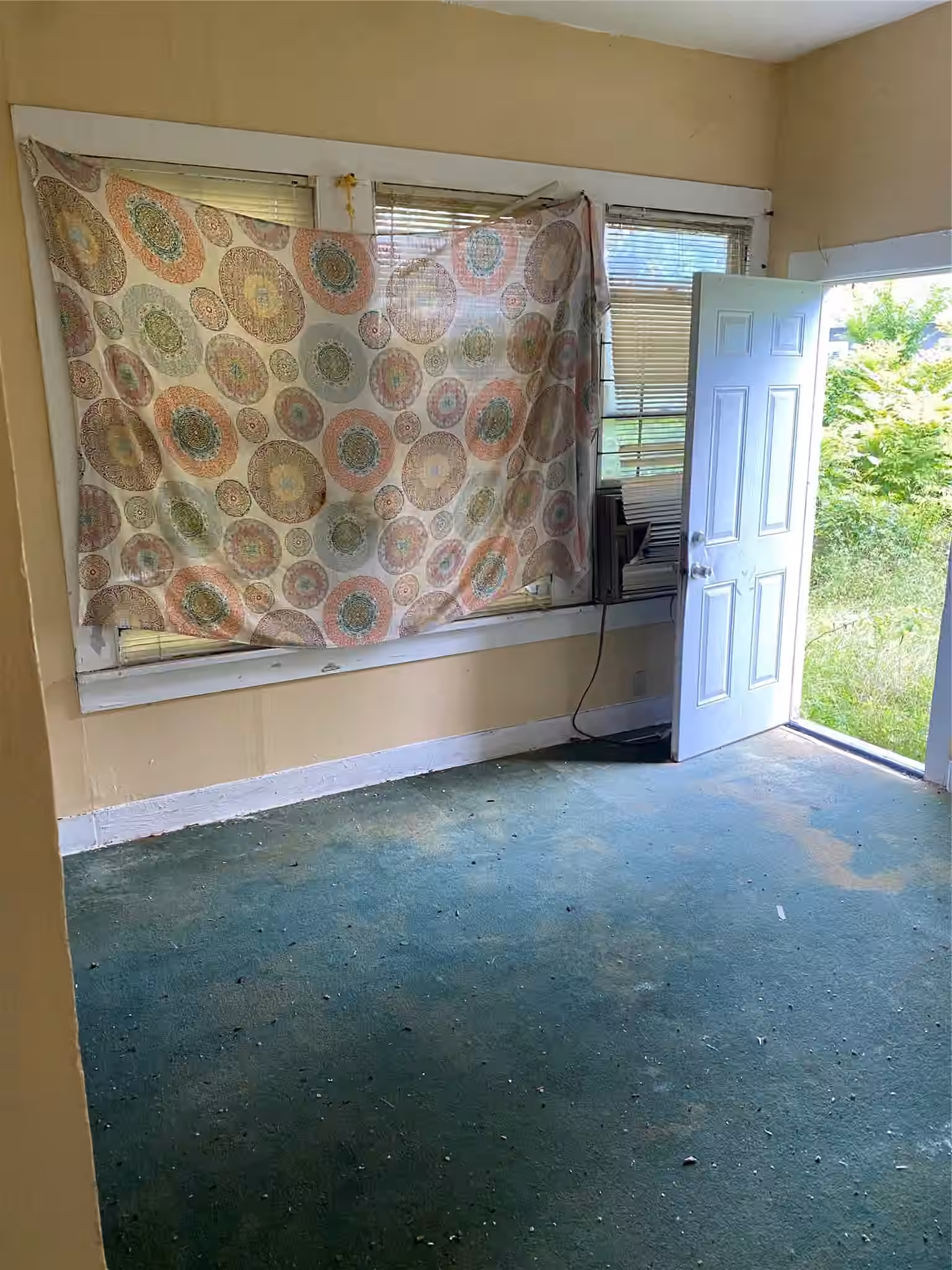Photo 5 of 2214 Lee Street, Houston, TX