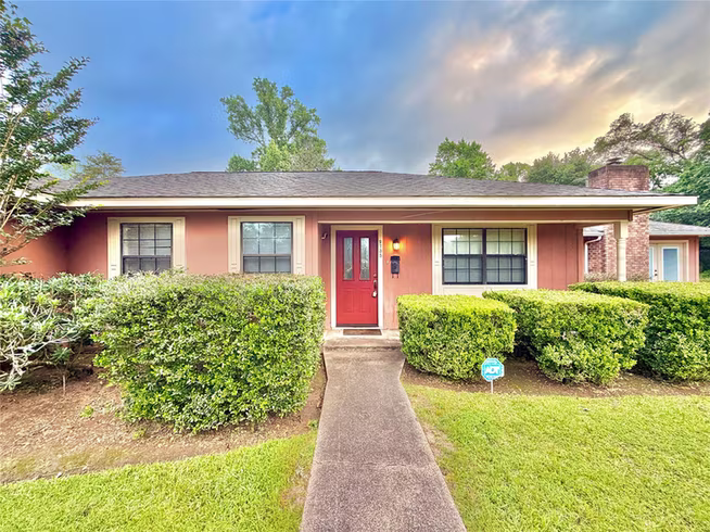 Photo of 2735 Webster Street, Liberty, TX