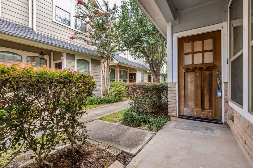 Photo 3 of 1821 Woodbend Village Court, Houston, TX
