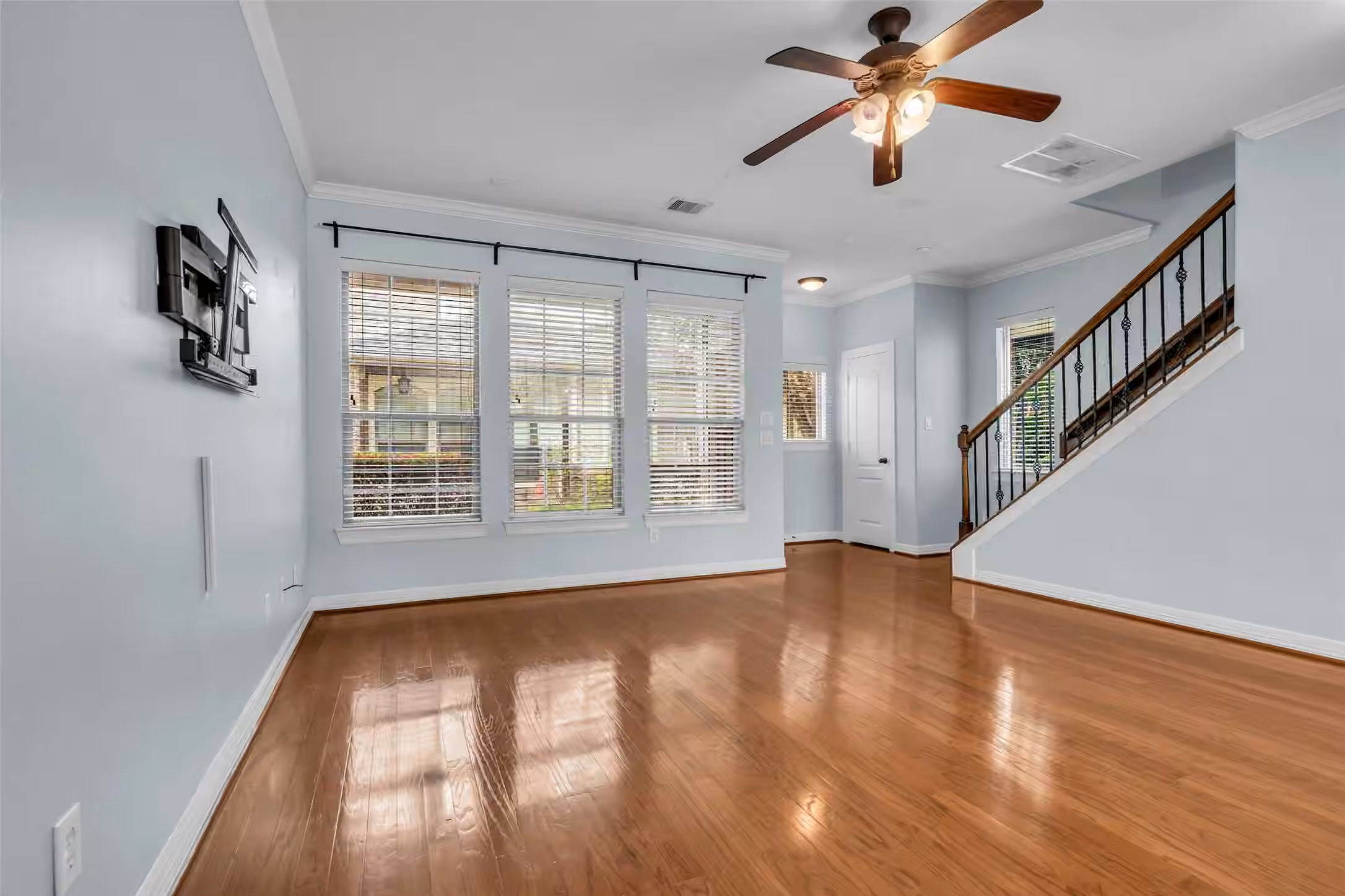 Photo 4 of 1821 Woodbend Village Court, Houston, TX