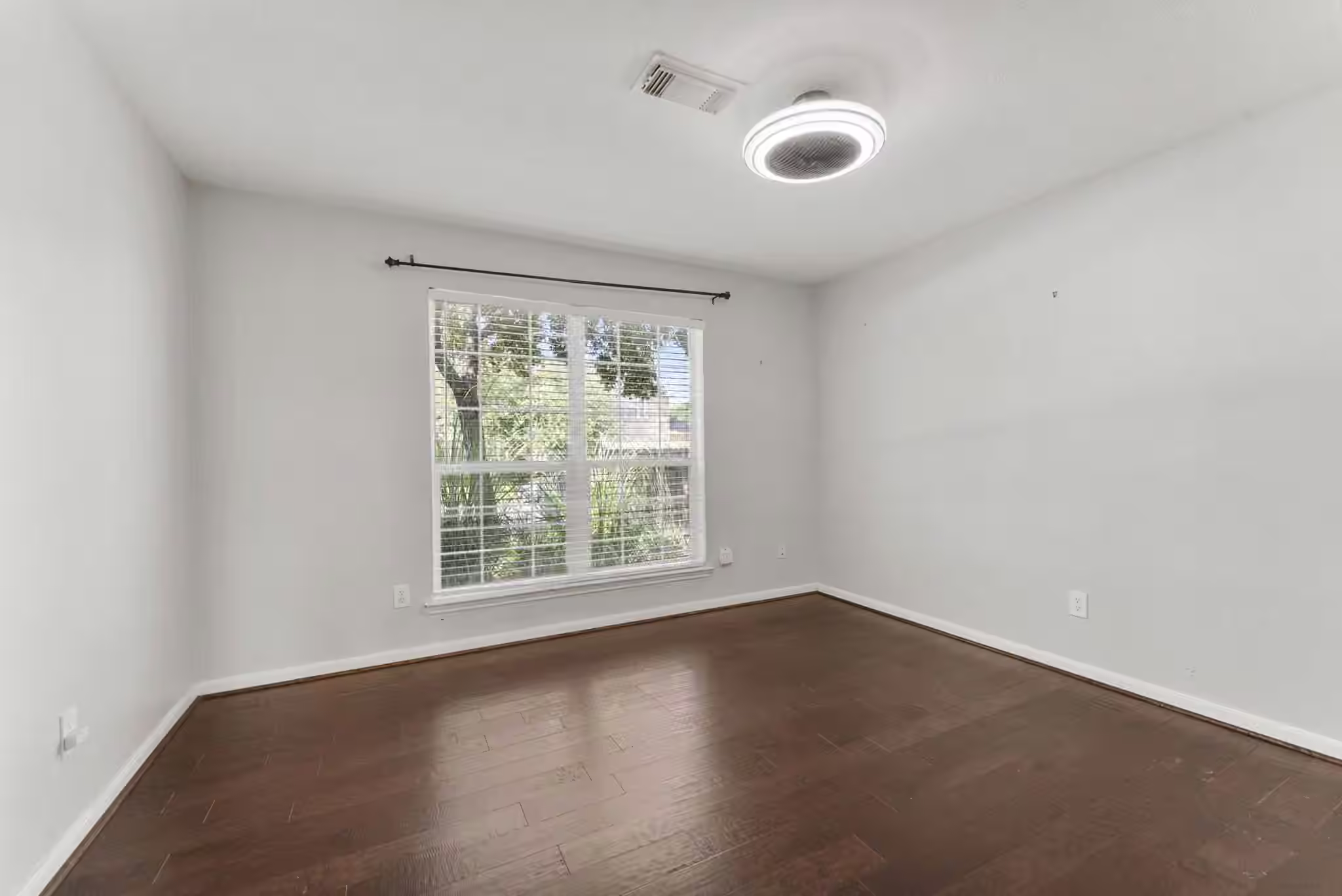 Photo 5 of 4418 Bridgestone Cedar Drive, Spring, TX
