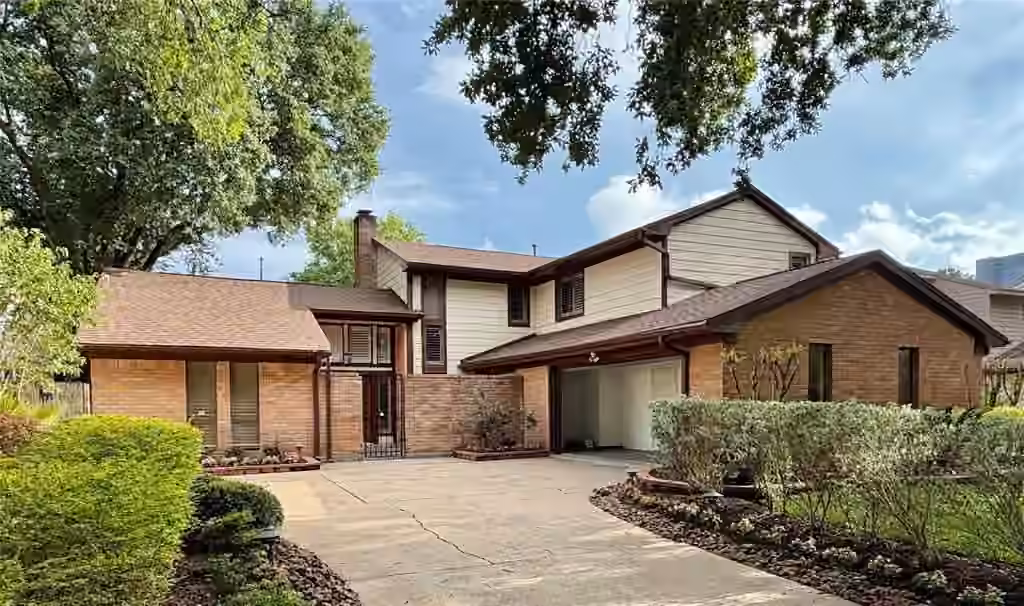 Photo of 10315 Meadow Lake Lane, Houston, TX 77042