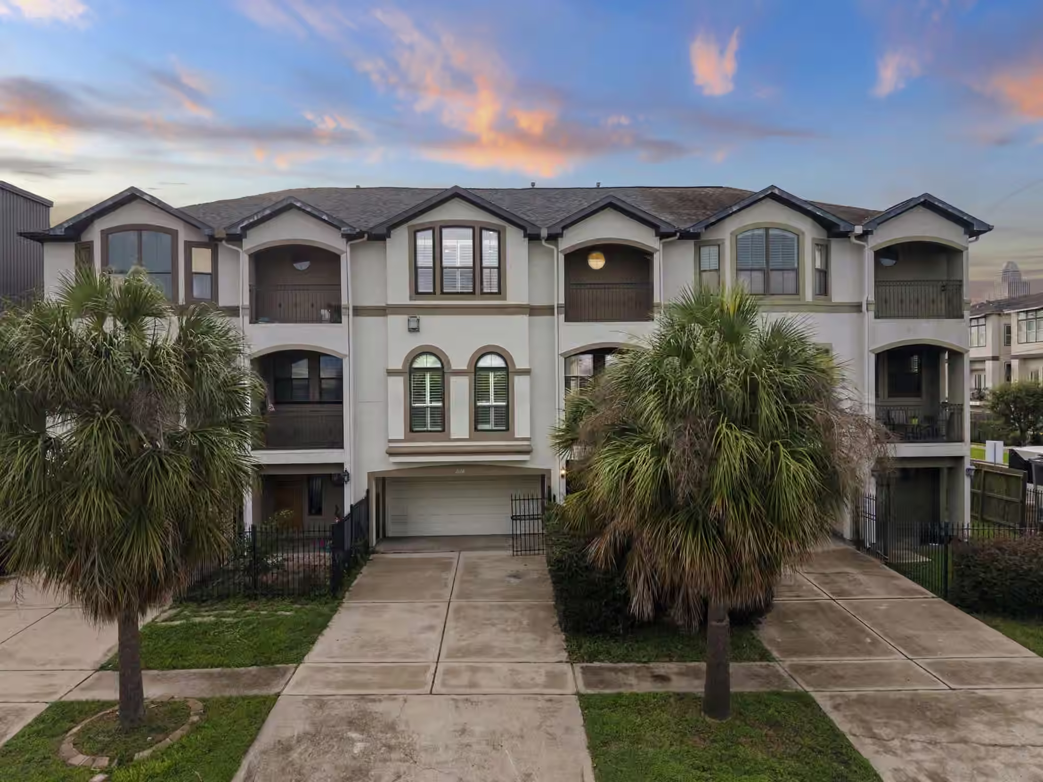 Photo 2 of 2604 Chenevert Street, Houston, TX