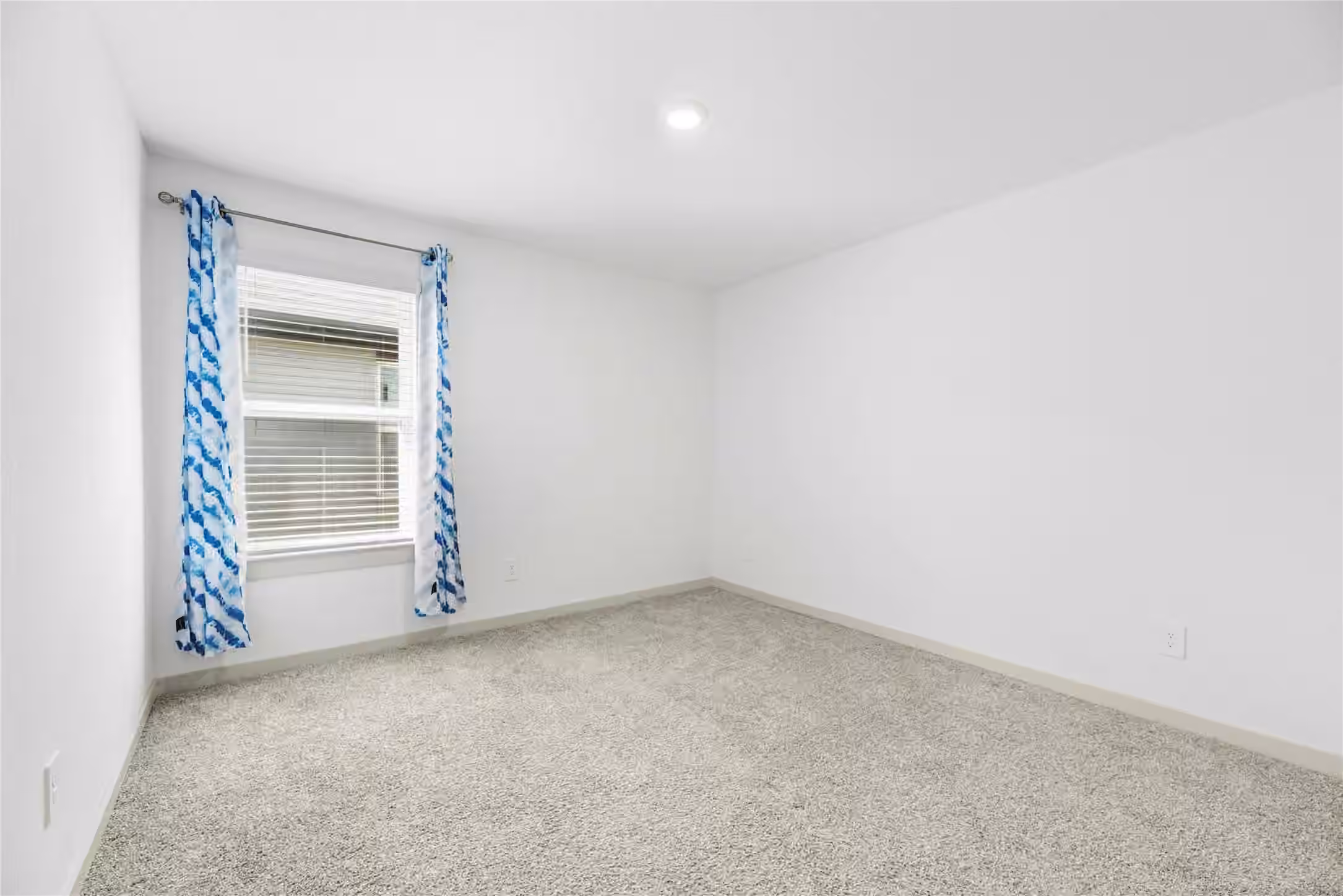 Photo 5 of 28955 Yachting Point Lane, Katy, TX