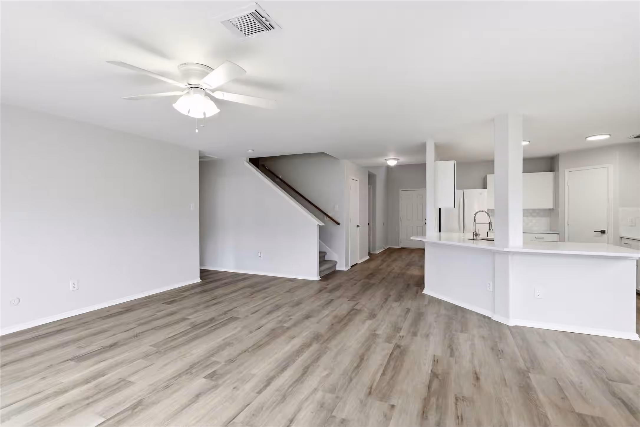 Photo 2 of 19810 River Breeze Drive, Tomball, TX