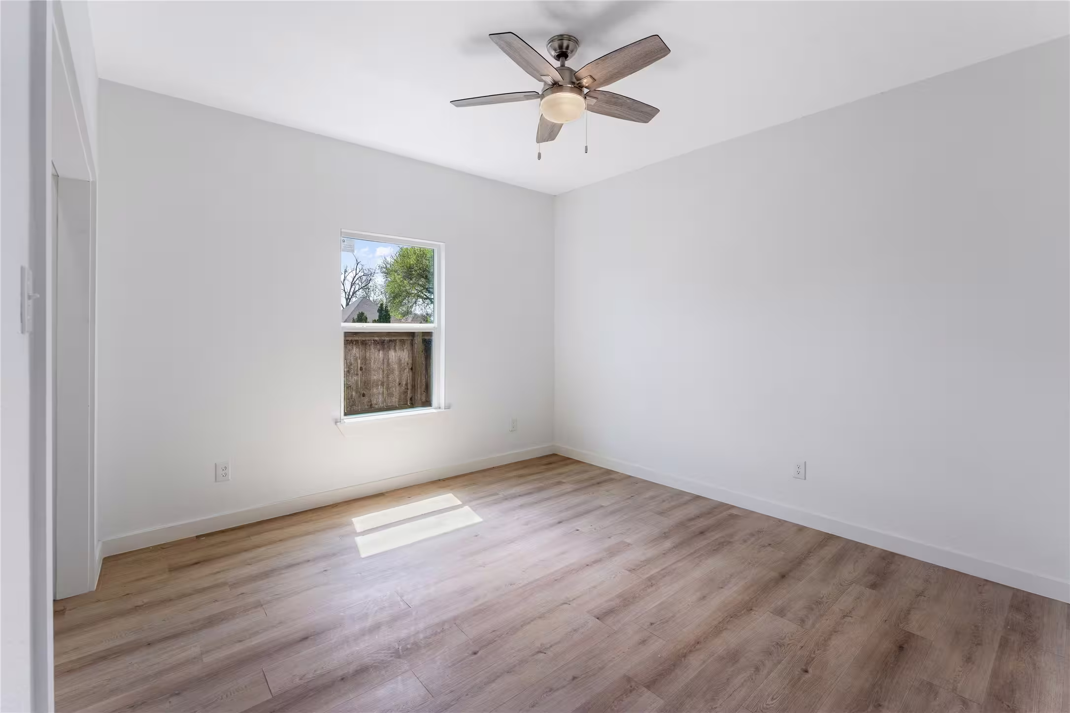 Photo 6 of 6441 De Priest Street, Houston, TX