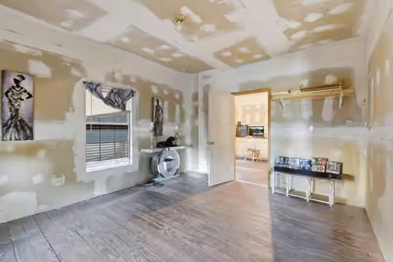 Photo 3 of 3814 Walker Street, Houston, TX