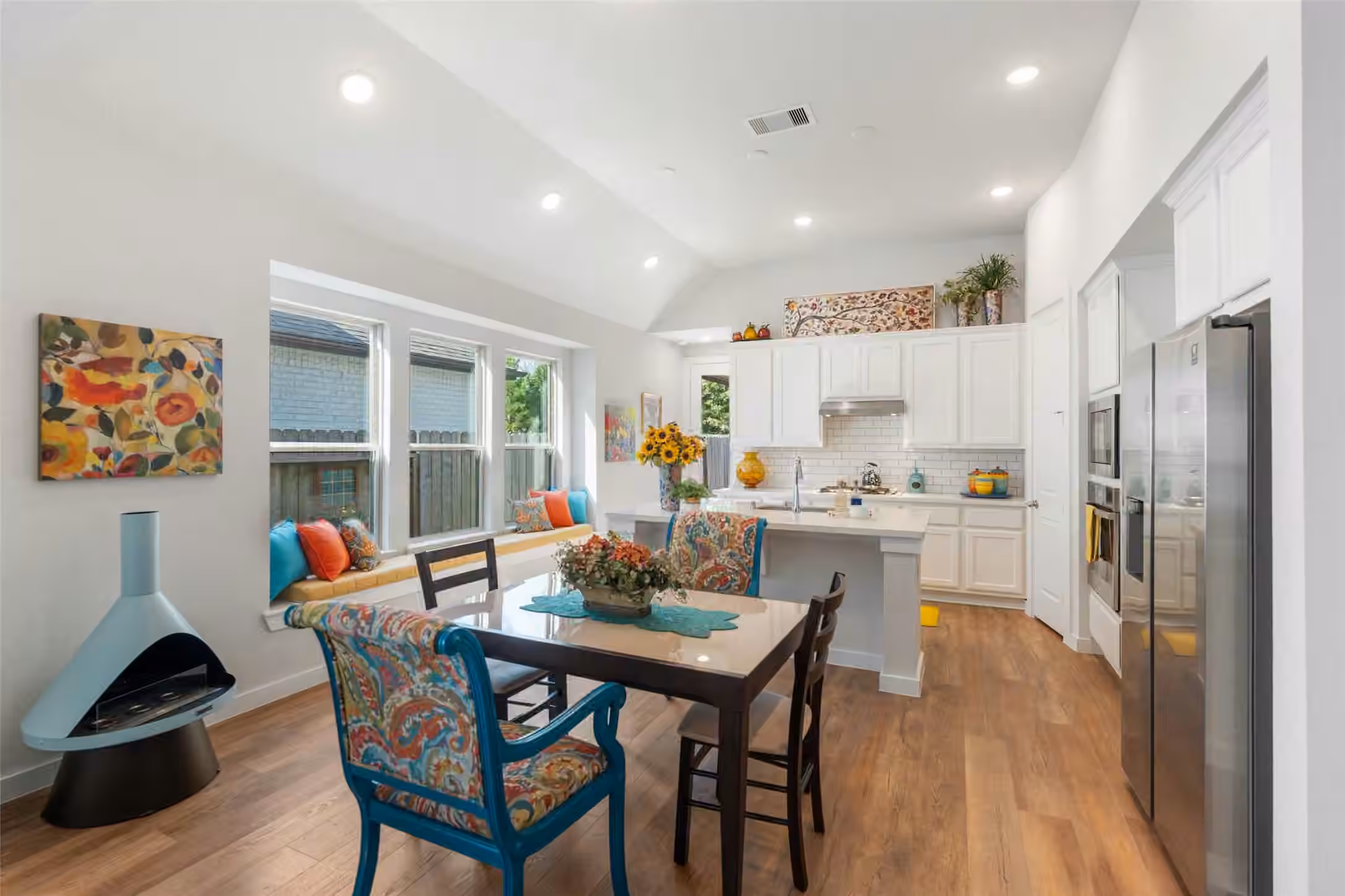 Photo 6 of 555 Chestnut Reef Court, Conroe, TX