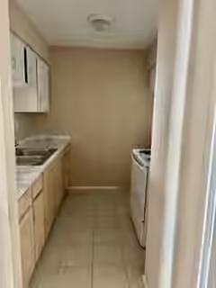 Photo 4 of 7200 Clarewood Drive 6, Houston, TX