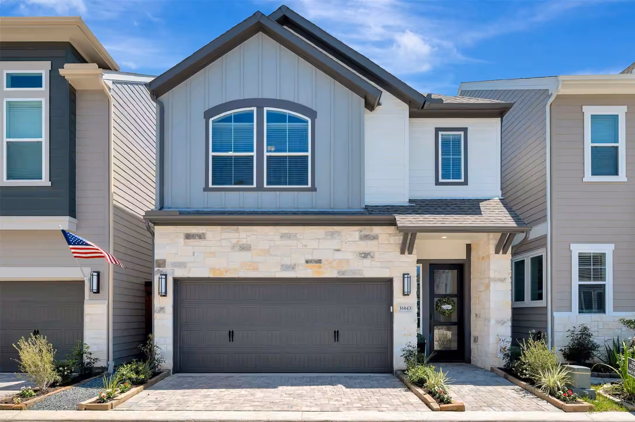Photo 2 of 16043 Hayes Park Drive, Houston, TX
