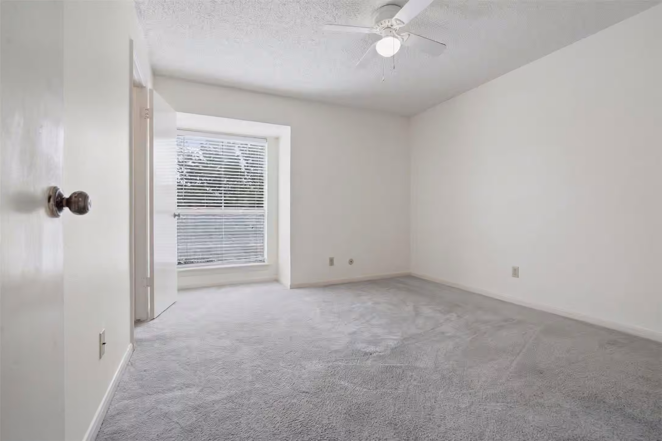 Photo 4 of 700 Thicket Lane 304, Houston, TX