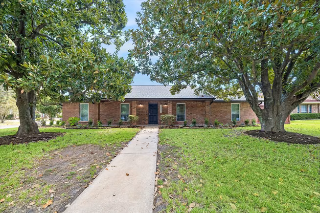 Photo of 19614 Suncove Lane, Humble, TX 77346