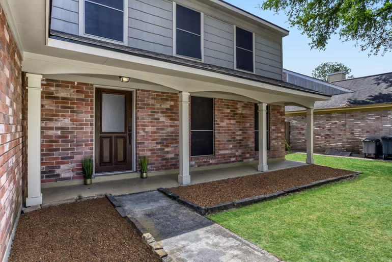 Photo 3 of 10603 Prospect Hill Drive, Houston, TX