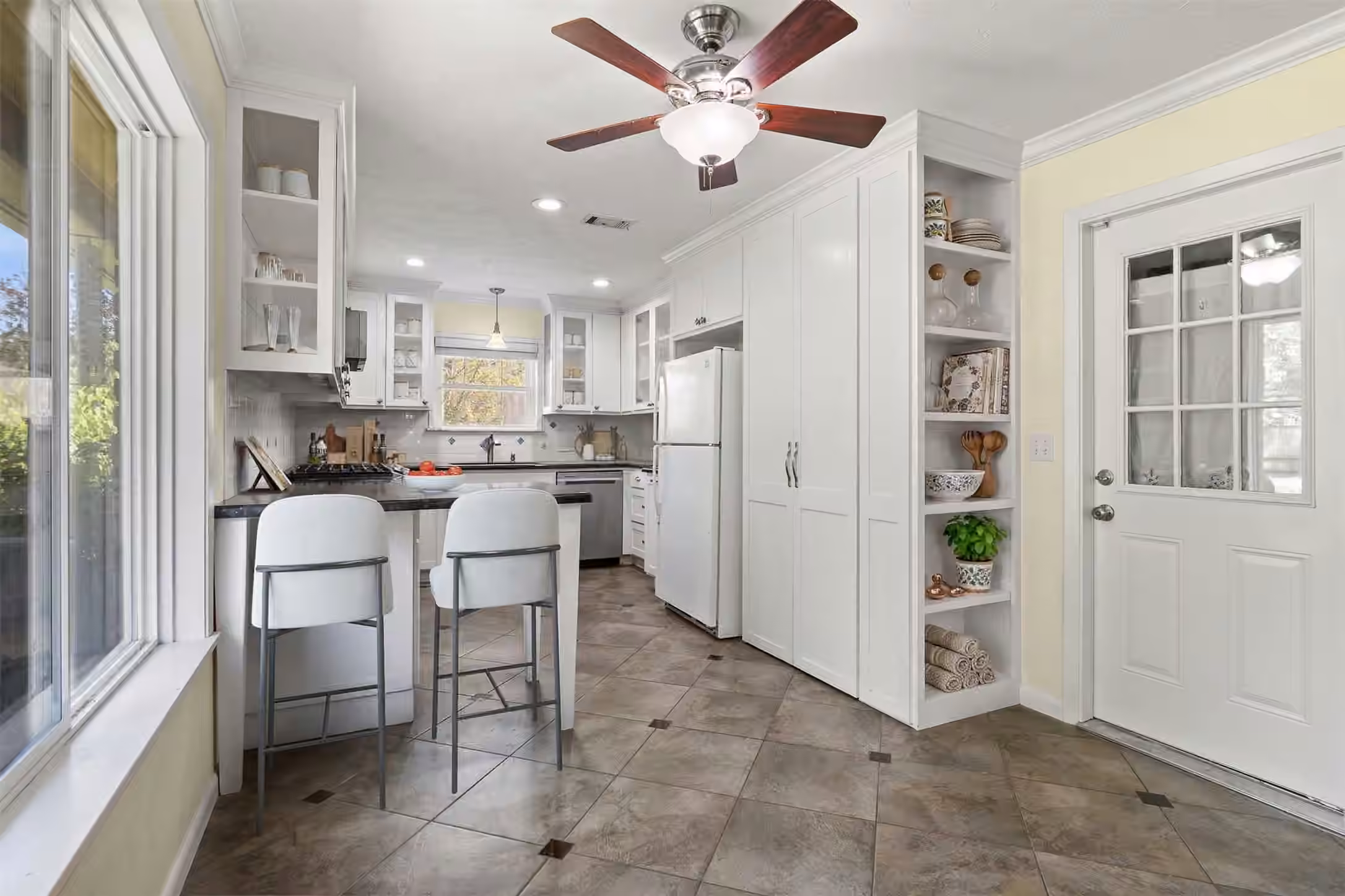 Photo 5 of 1427 Adkins Road, Houston, TX
