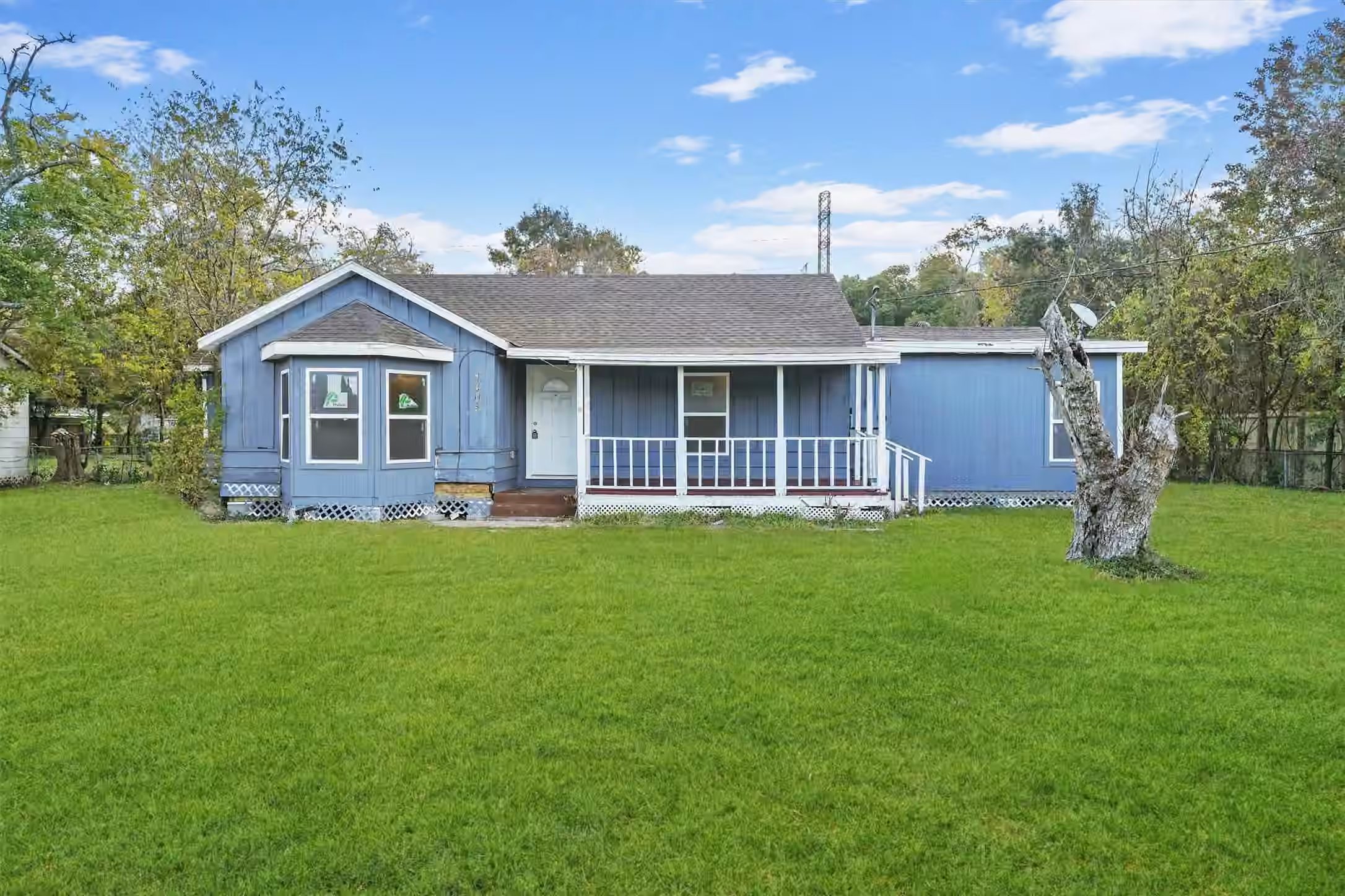 Photo of 1405 Palm Street, La Marque, TX