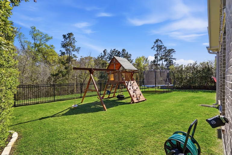 Photo 7 of 8602 Burdekin Road, Magnolia, TX