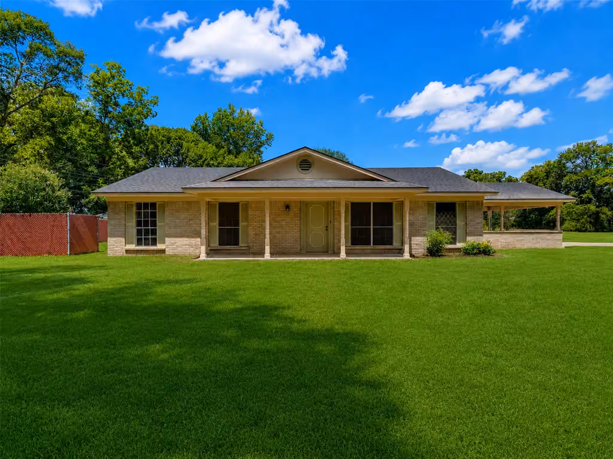 Photo of 651 County Road 319, Cleveland, TX 77327