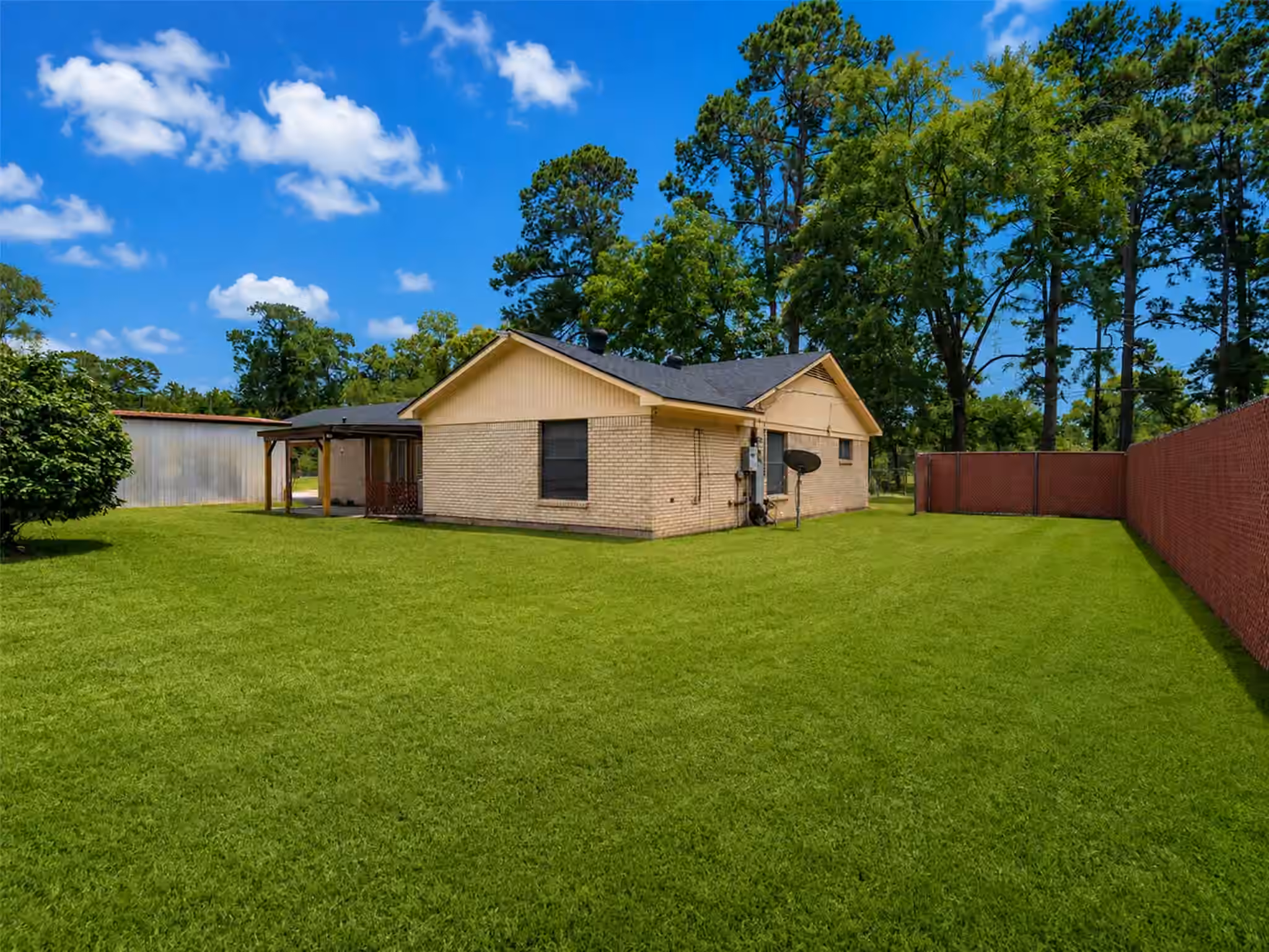 Photo 5 of 651 County Road 319, Cleveland, TX