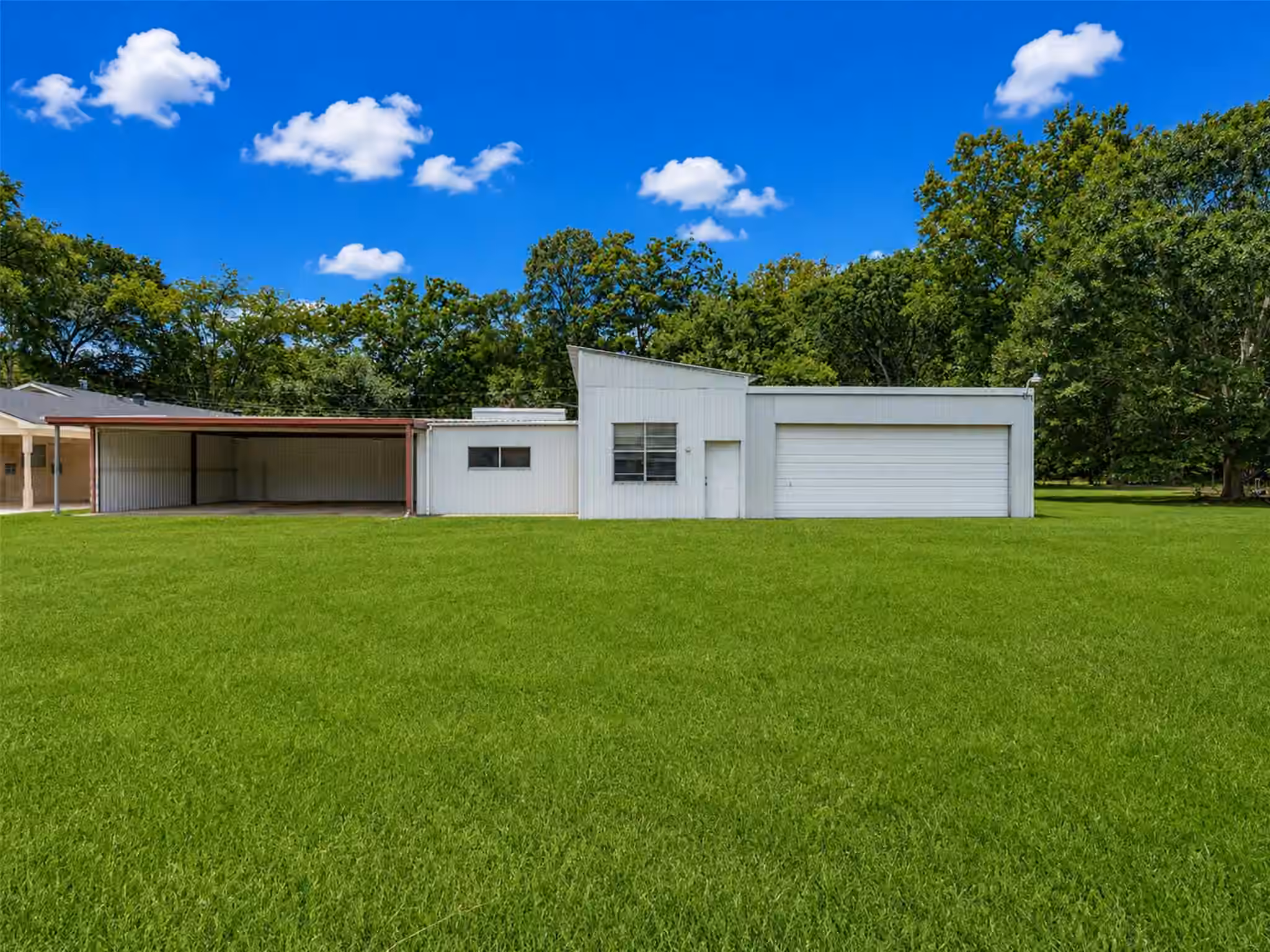 Photo 7 of 651 County Road 319, Cleveland, TX