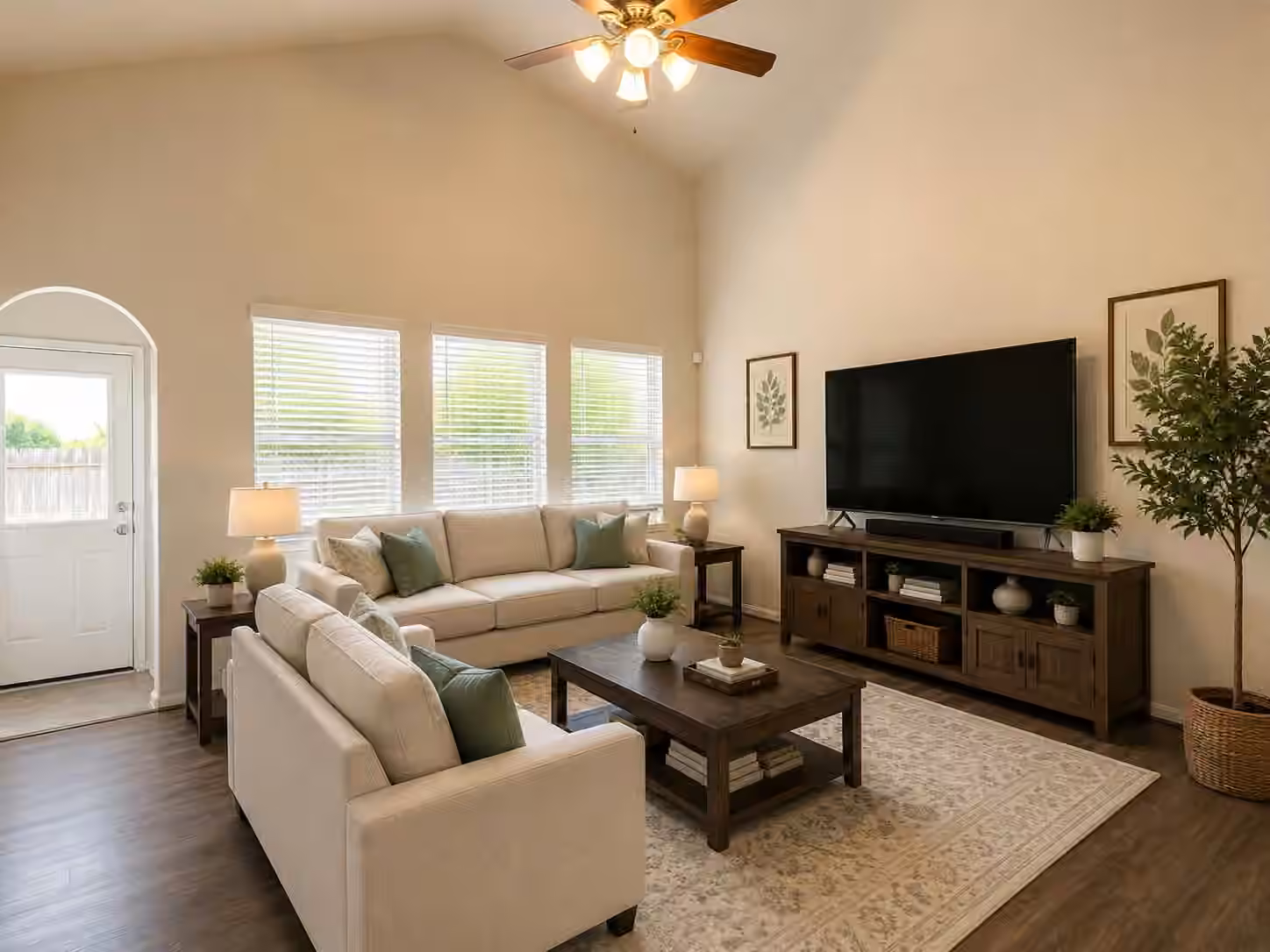 Photo 5 of 7107 Ironwood Forest Drive, Houston, TX