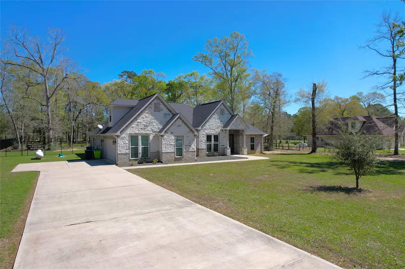 Photo 2 of 7815 Timber Switch Road, Cleveland, TX
