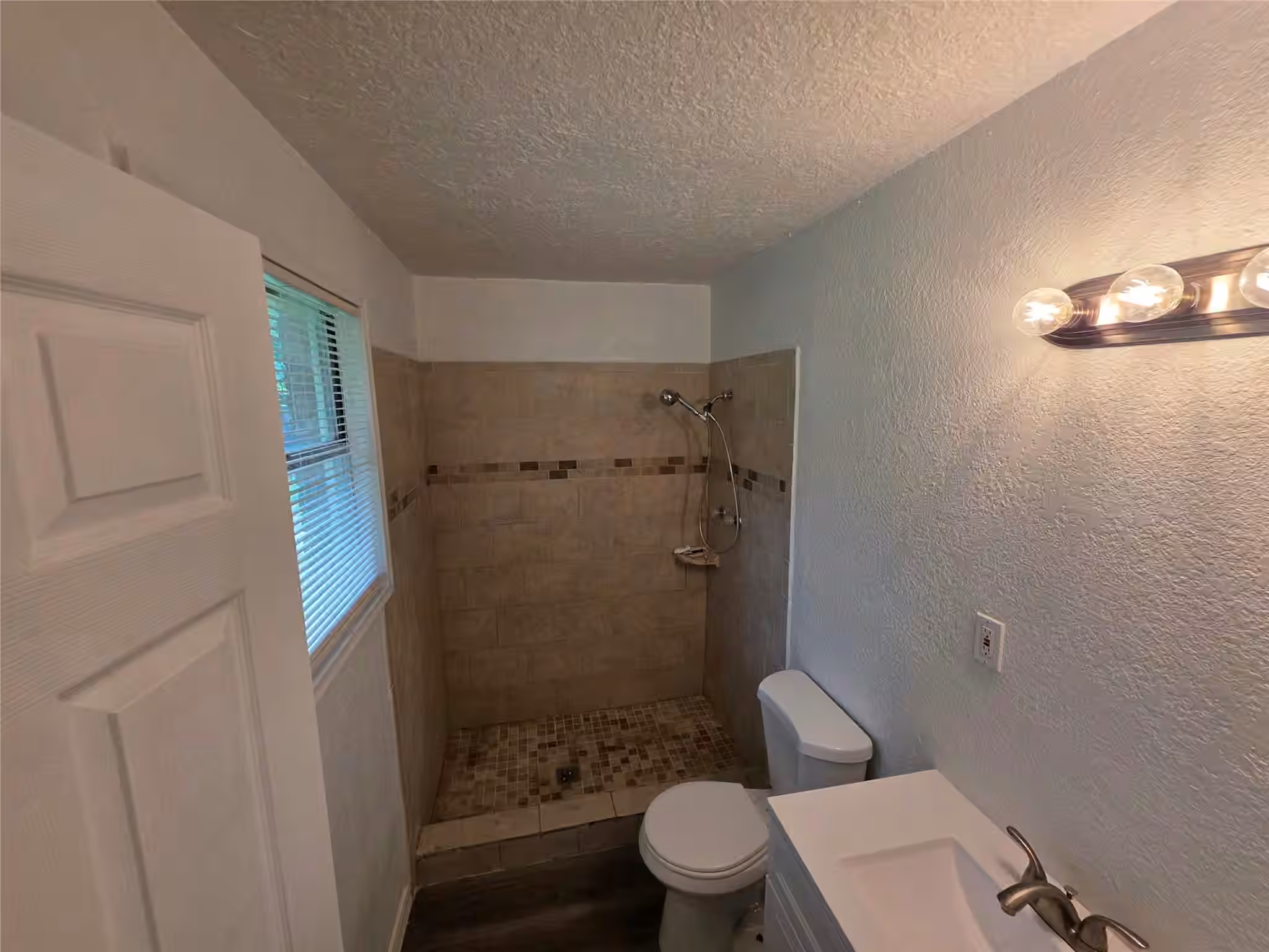 Photo 7 of 118 Outlook Drive, Houston, TX