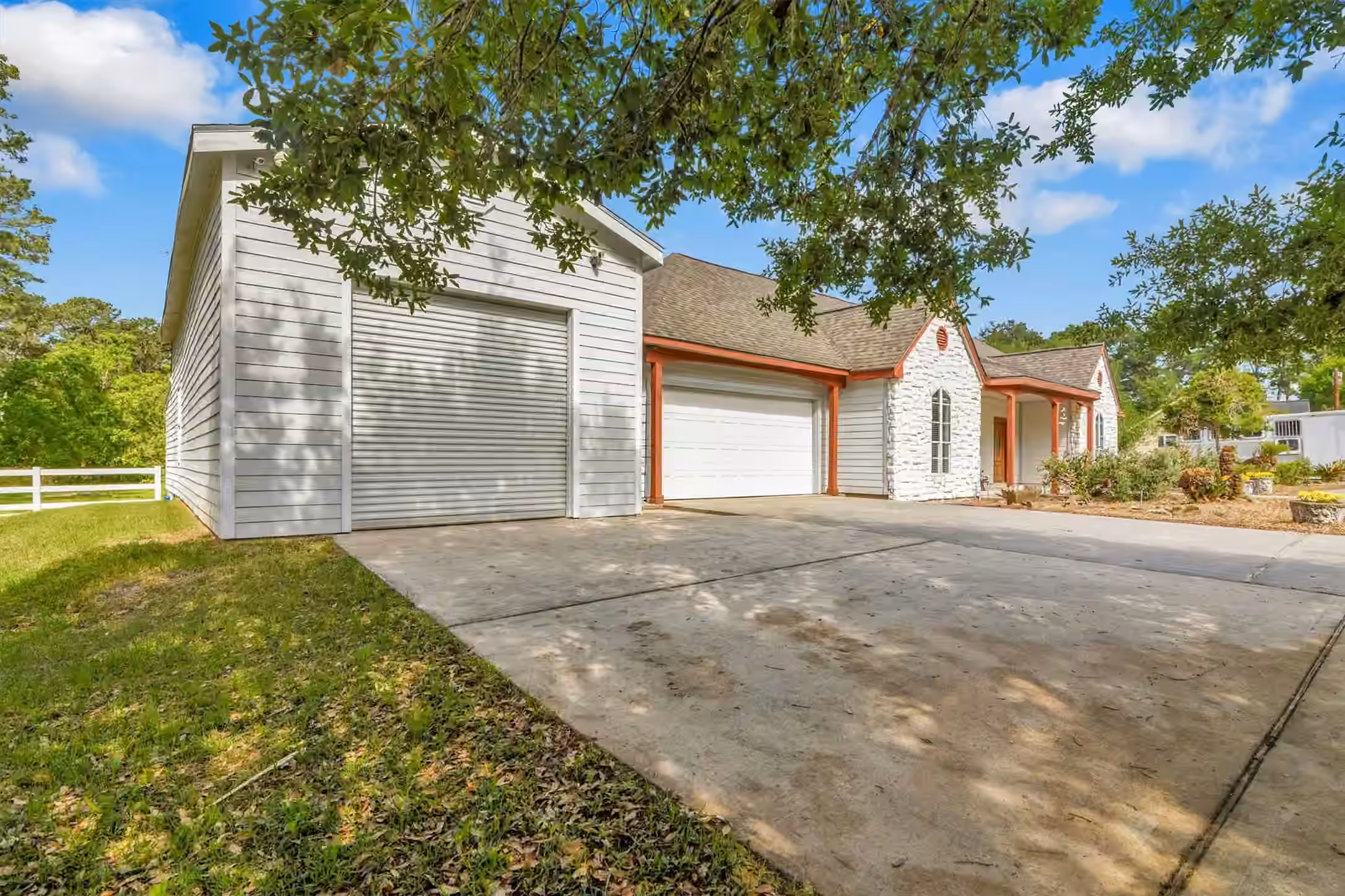 Photo 6 of 22210 Timber Ridge Drive, Magnolia, TX