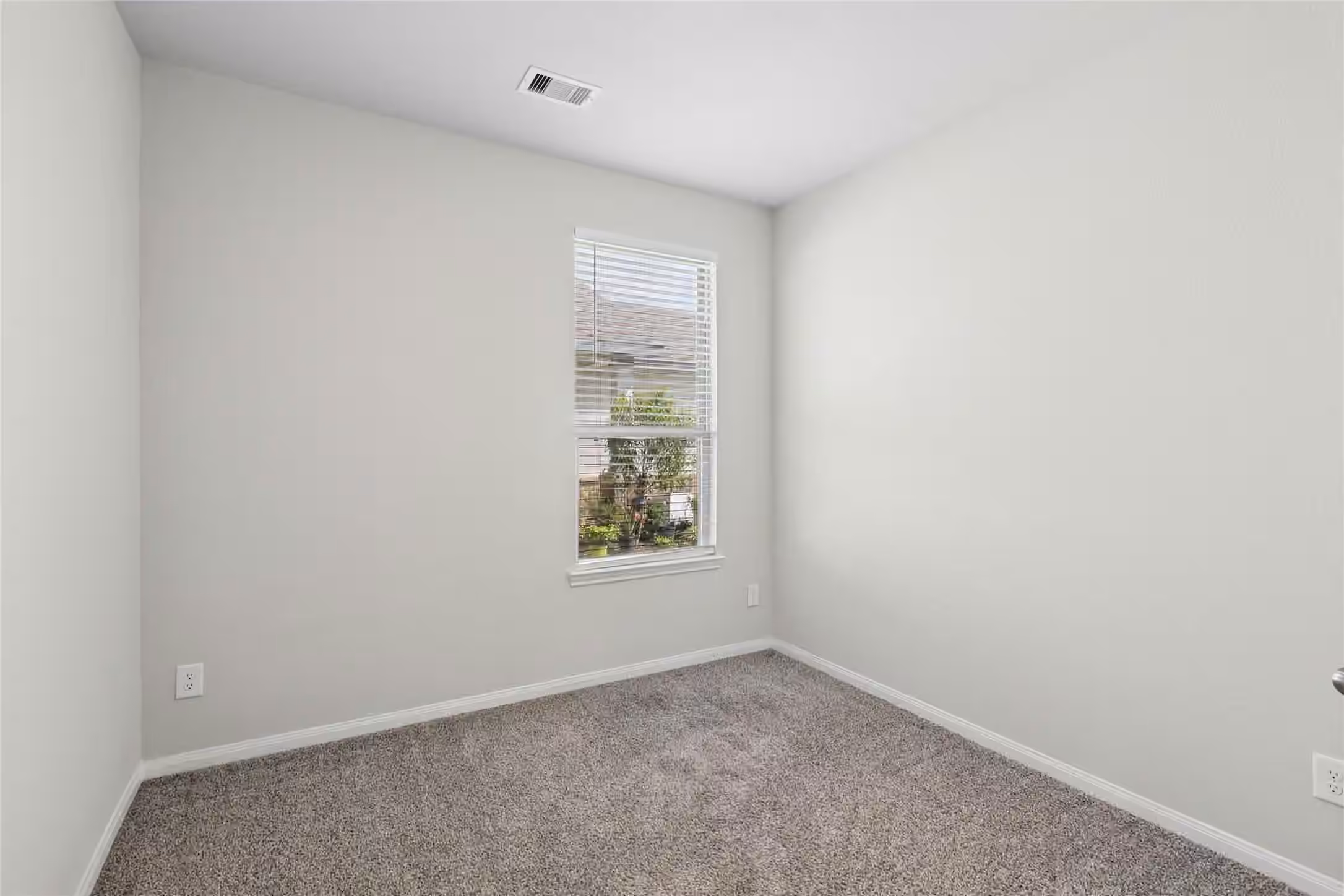 Photo 7 of 111 Tejas Village Parkway, Beasley, TX