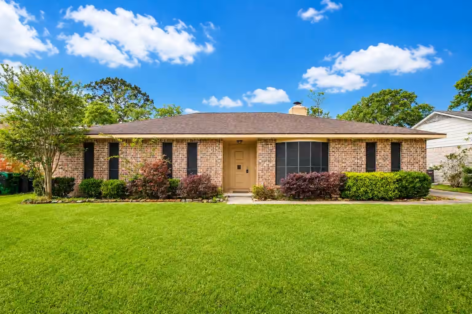 Photo of 16730 Townes Road, Friendswood, TX