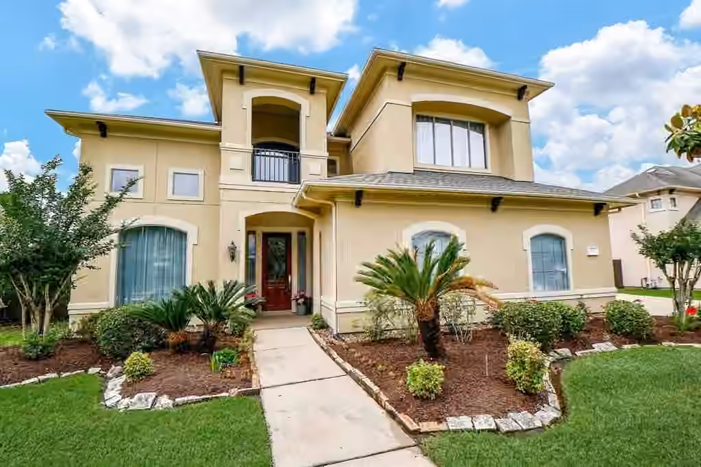 Photo 2 of 1731 Pampas Trail Drive, Friendswood, TX