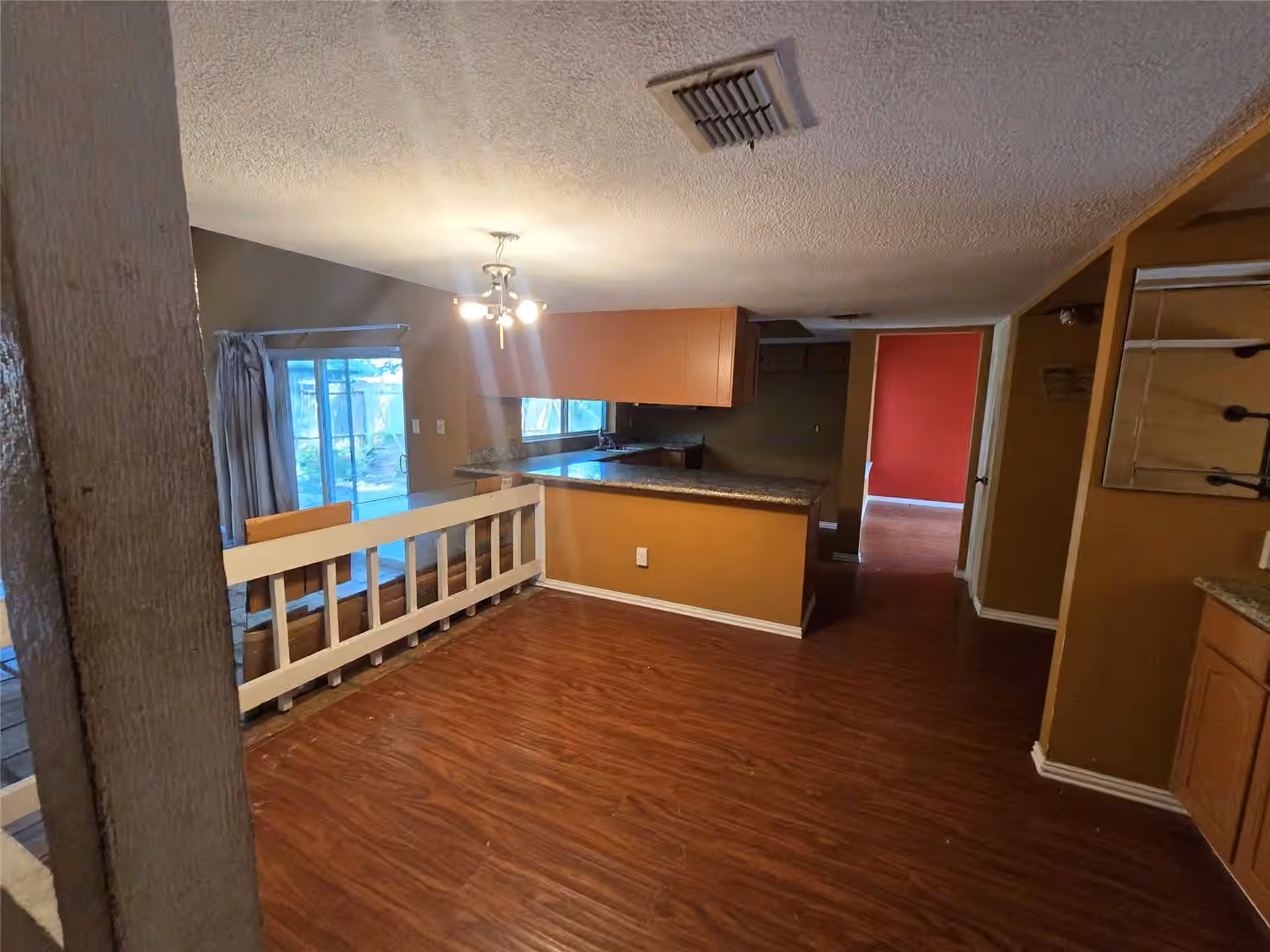 Photo 4 of 10410 Tennis Court, Houston, TX
