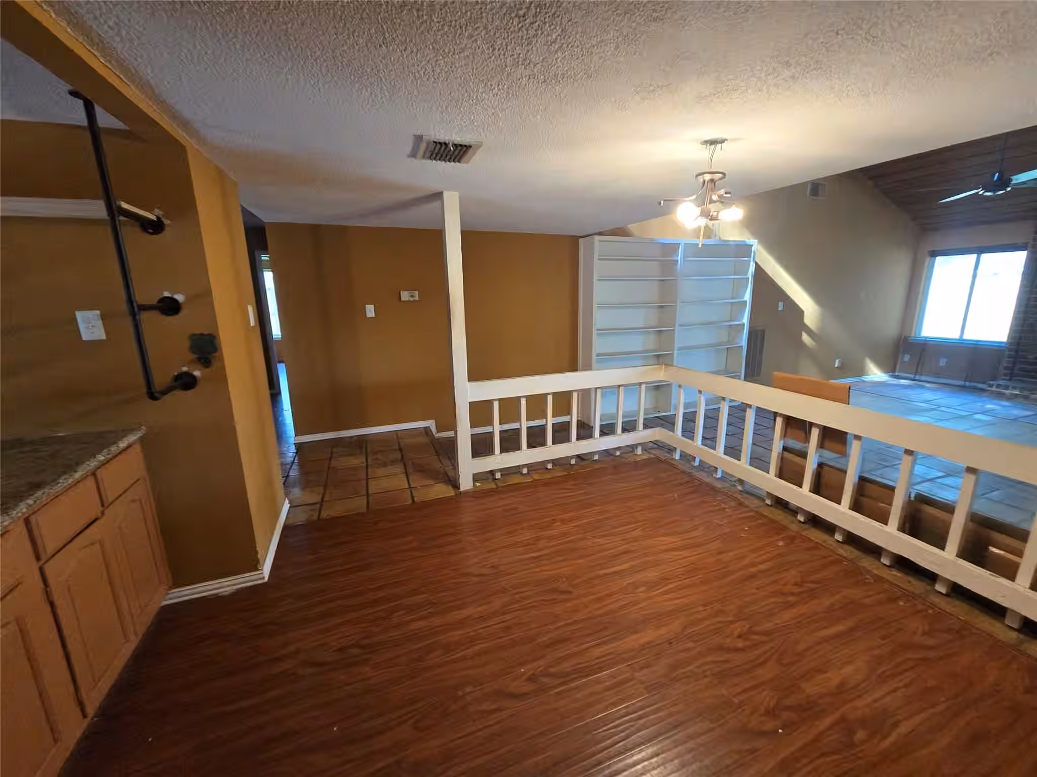Photo 7 of 10410 Tennis Court, Houston, TX