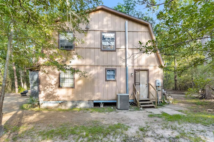 Photo of 28625 Cedar Court, Huntsville, TX 77340