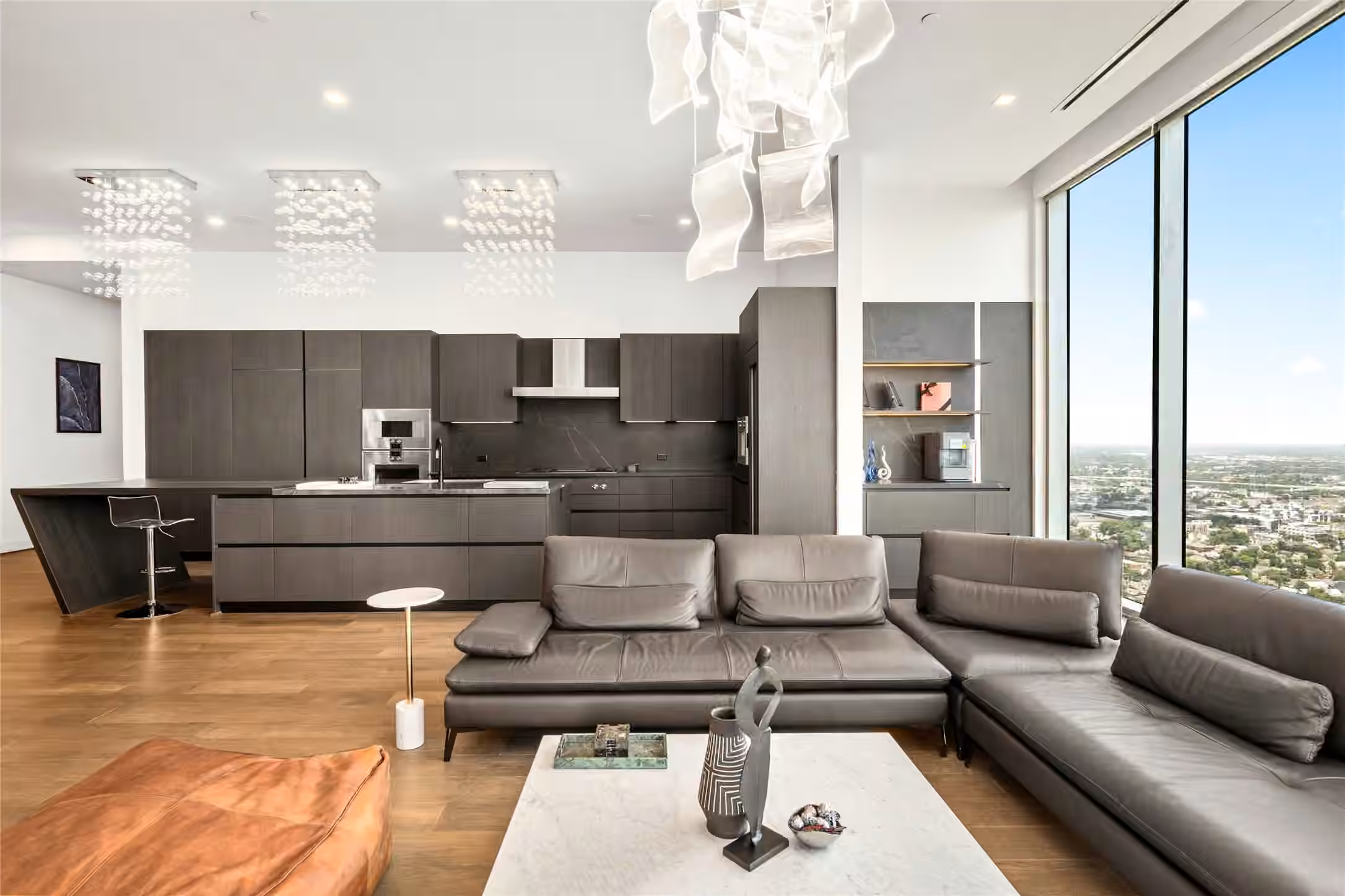 Photo 5 of 1711 Allen Parkway 3302, Houston, TX
