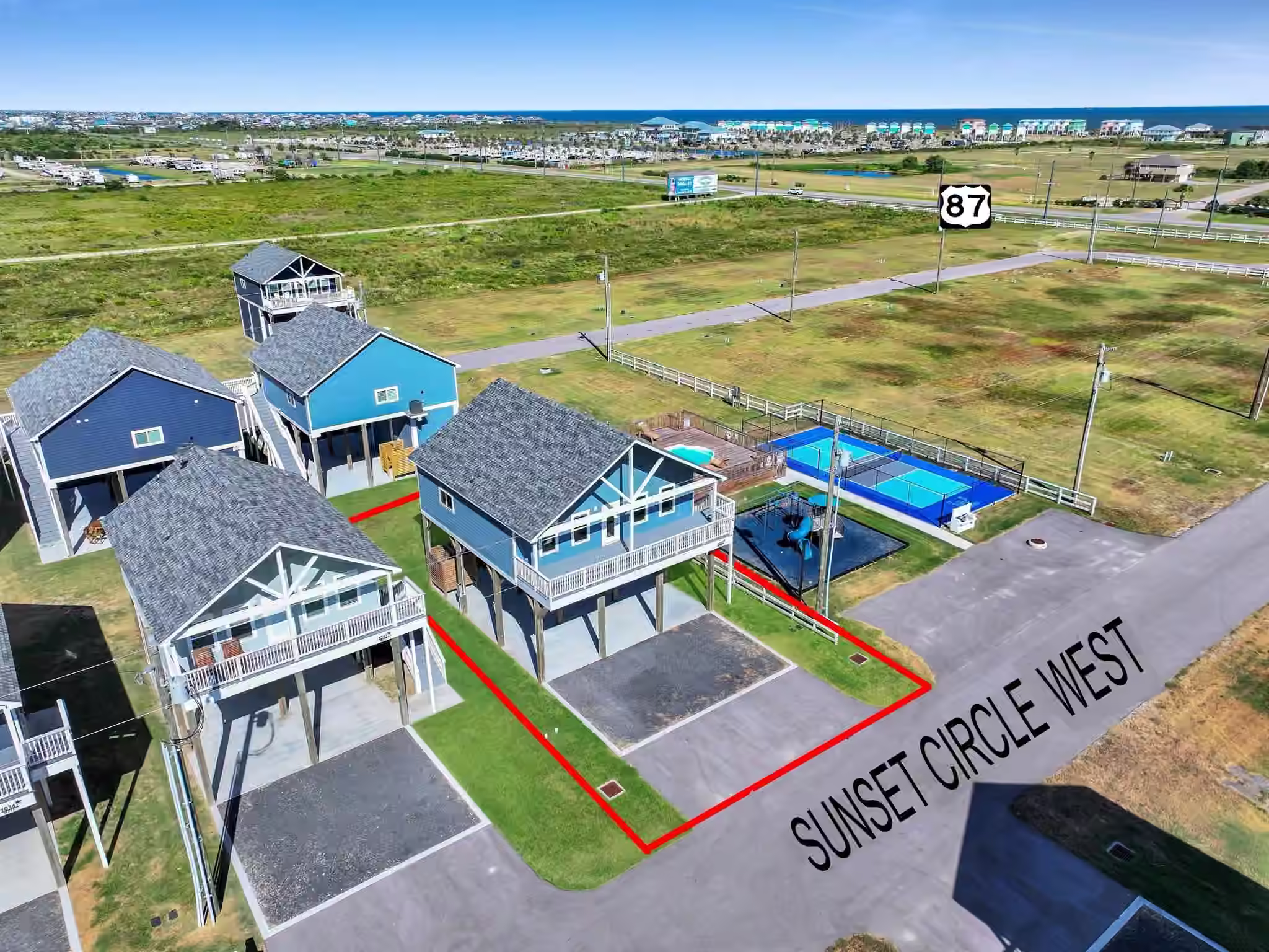 Photo 2 of 1028 Sunset Circle W, Crystal Beach, TX
