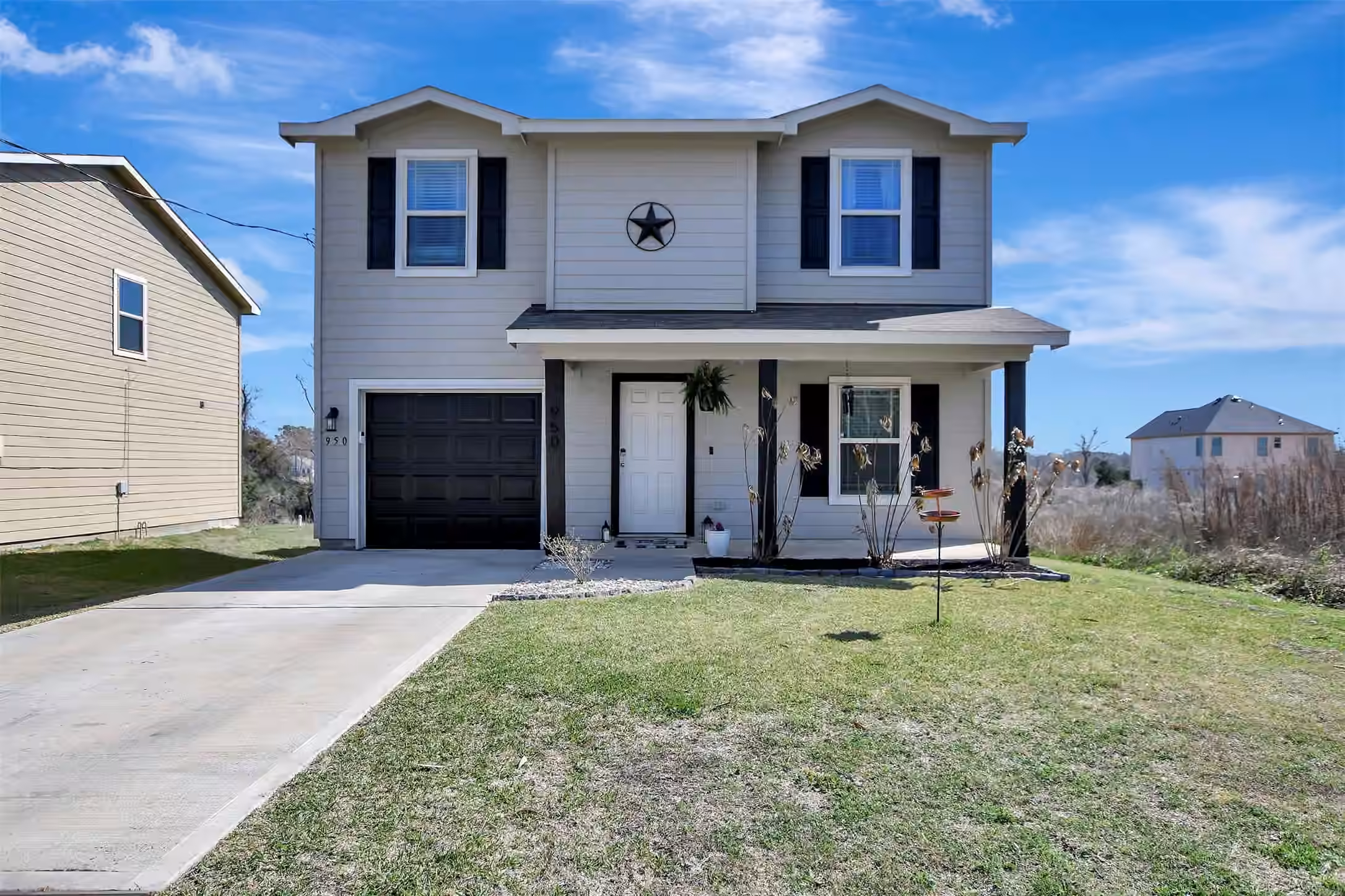 Photo 2 of 950 21st Street, Hempstead, TX