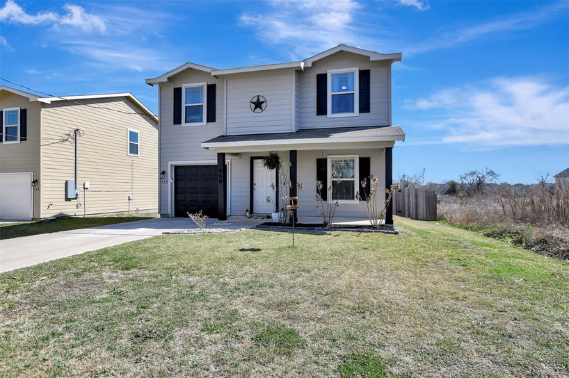 Photo 3 of 950 21st Street, Hempstead, TX