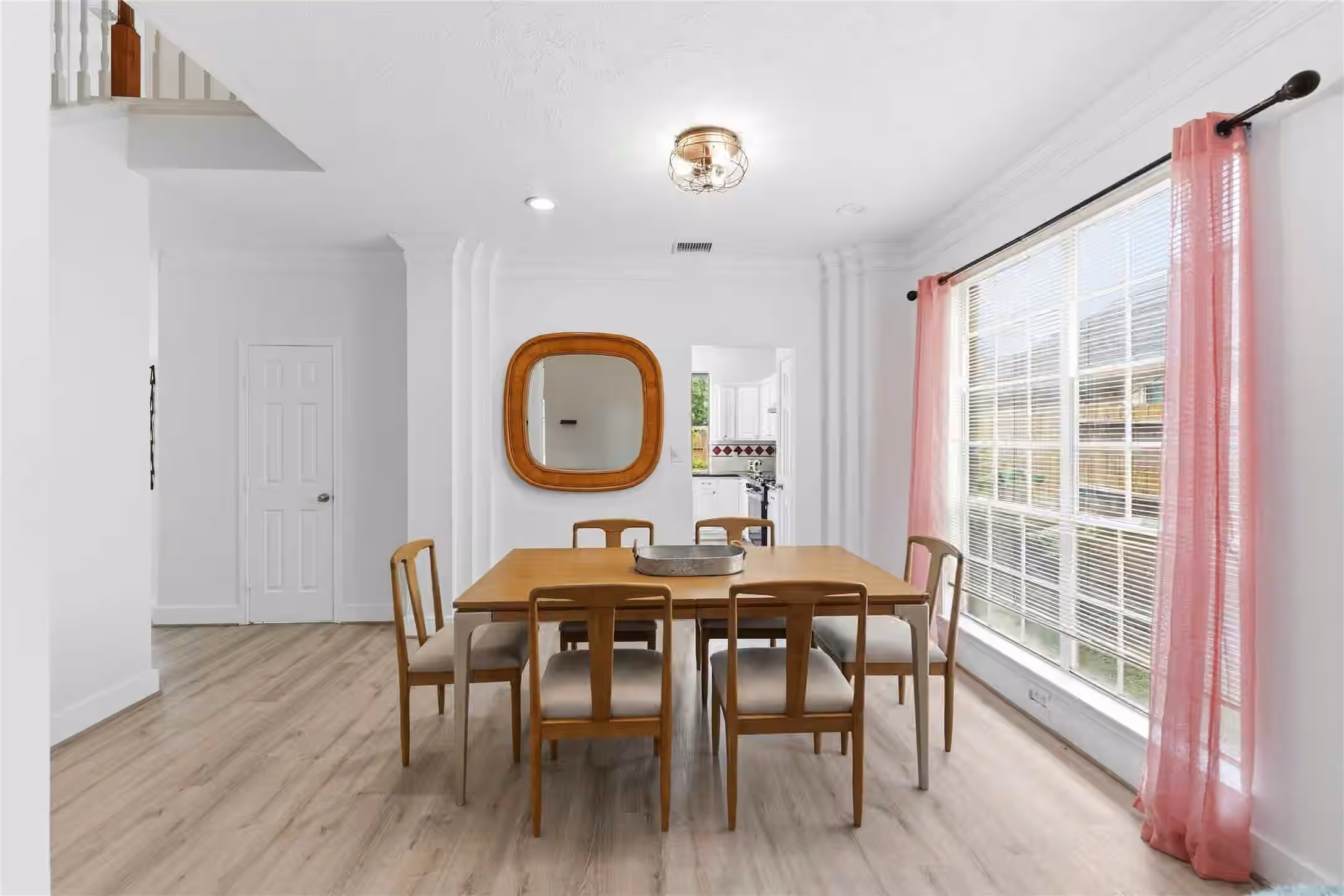 Photo 5 of 1802 Diamond Brook Drive, Houston, TX