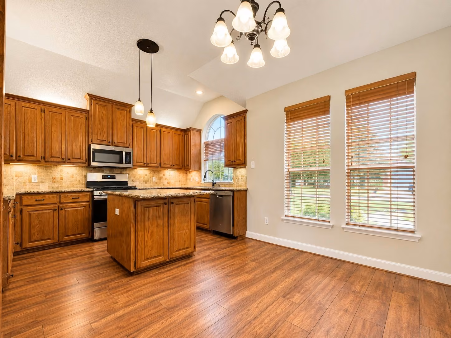 Photo 7 of 109 Concord Avenue, Clute, TX