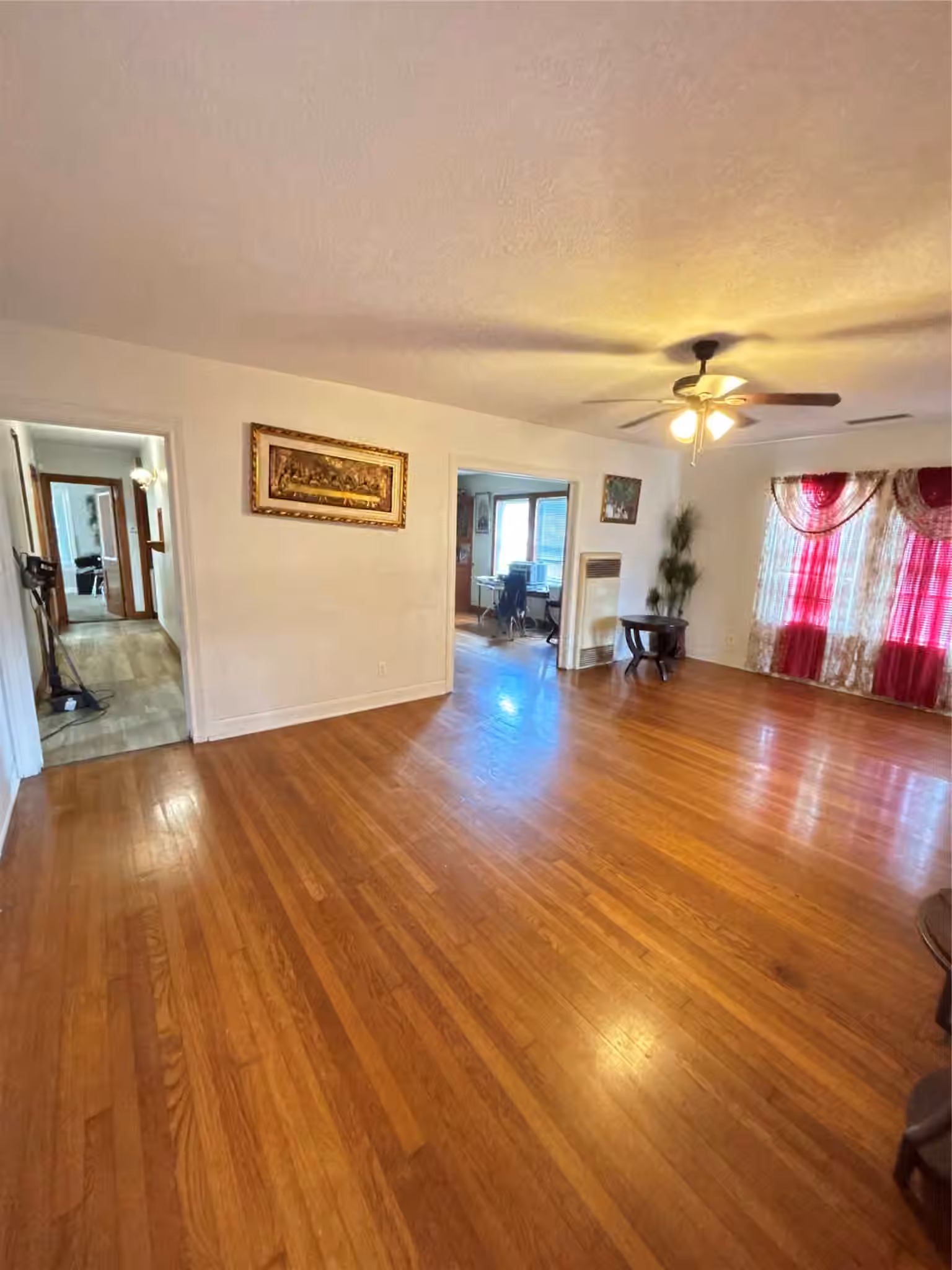 Photo 3 of 203 W Park Lane, Pasadena, TX