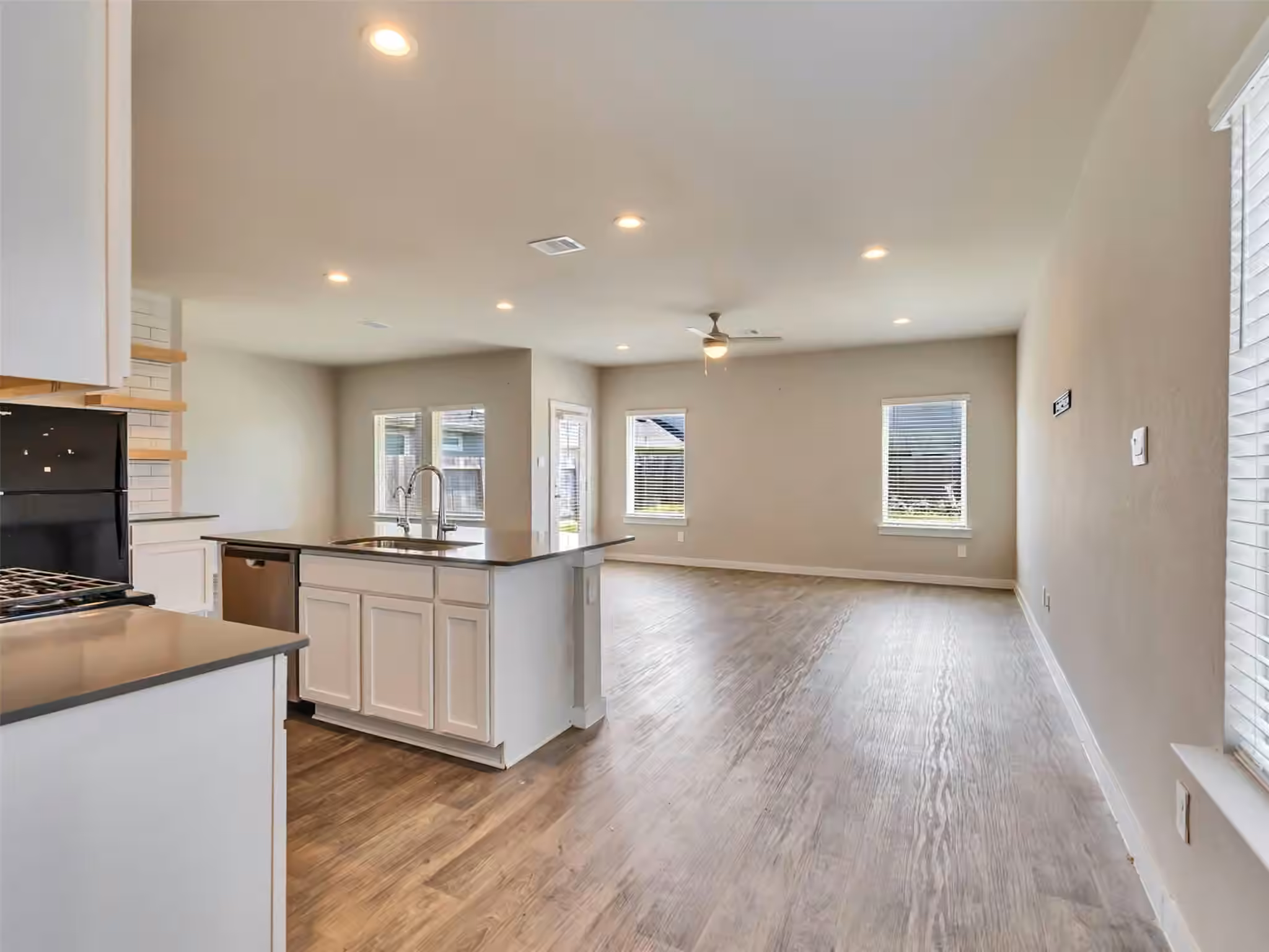 Photo 5 of 2908 Chase Cross Lane, Houston, TX
