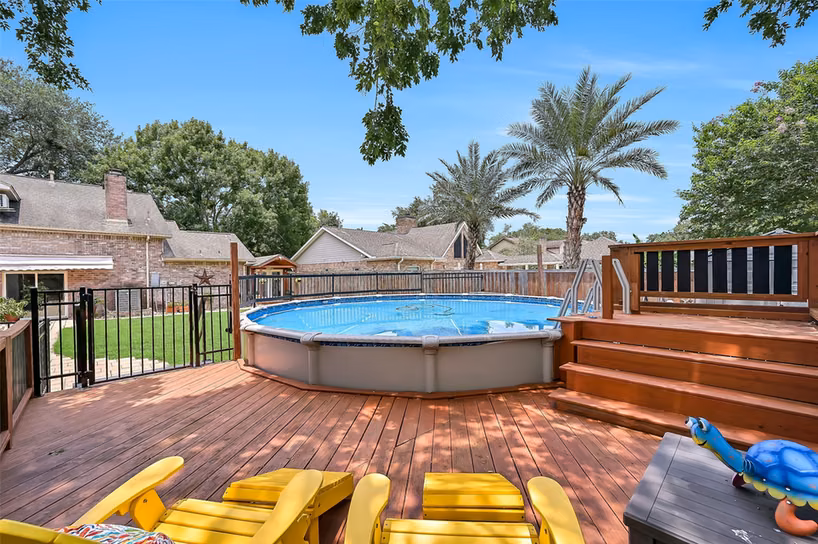 Photo 6 of 1018 Londonderry Avenue, Friendswood, TX
