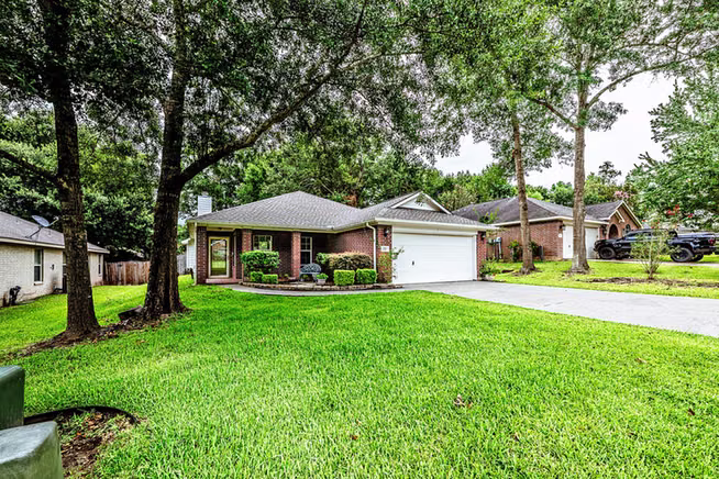 Photo 5 of 273 Sunset Path S, Conroe, TX