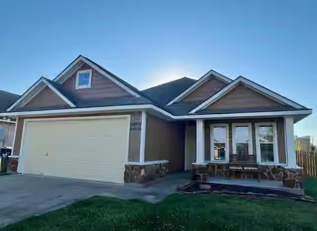 Photo of 1707 Weaver Street, Brenham, TX 77833