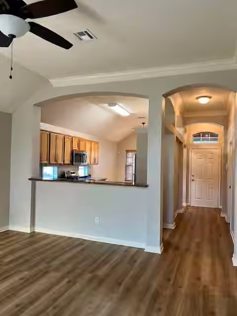 Photo 4 of 1707 Weaver Street, Brenham, TX