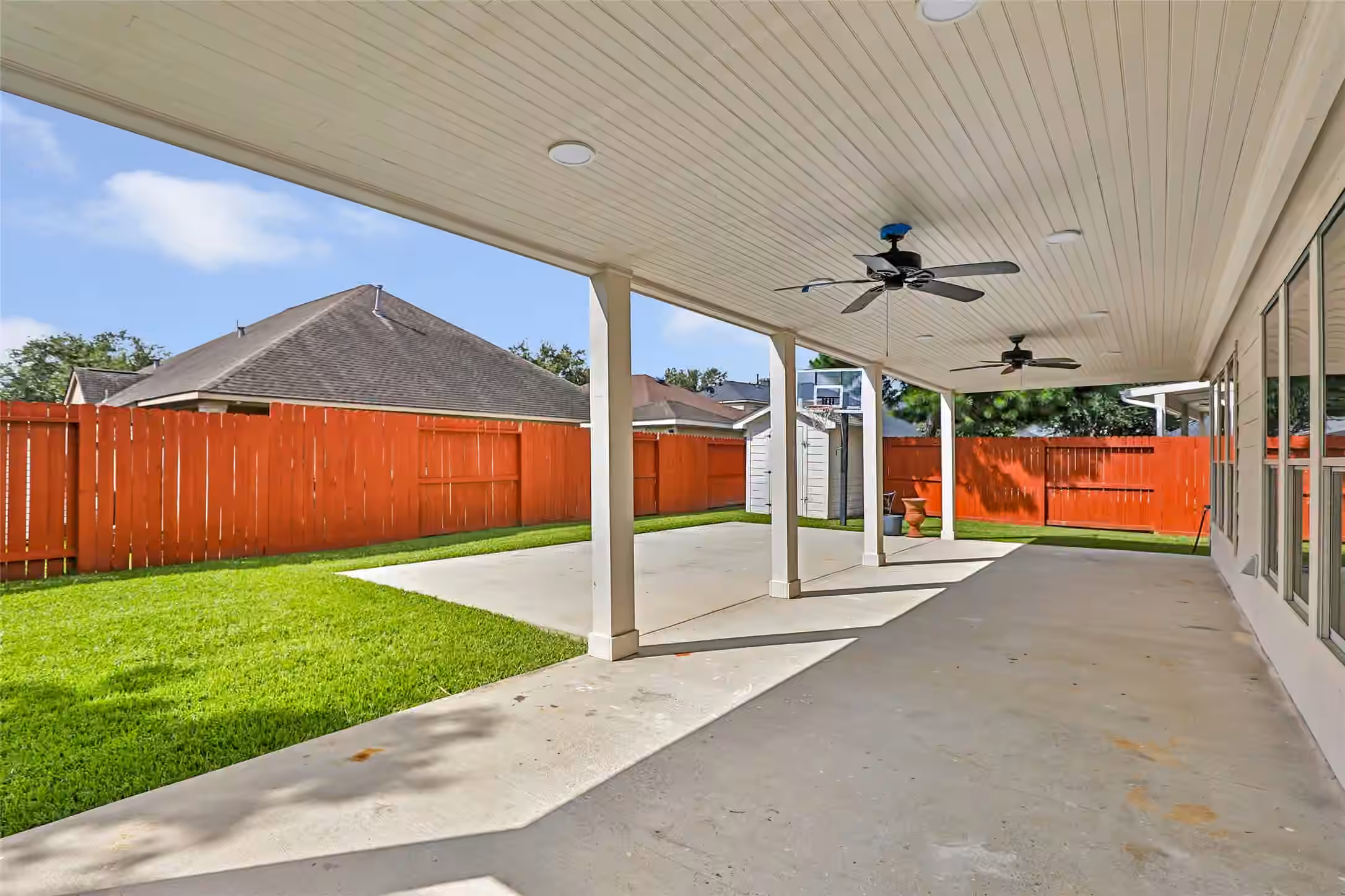 Photo 4 of 4022 Bytrail Court, Humble, TX